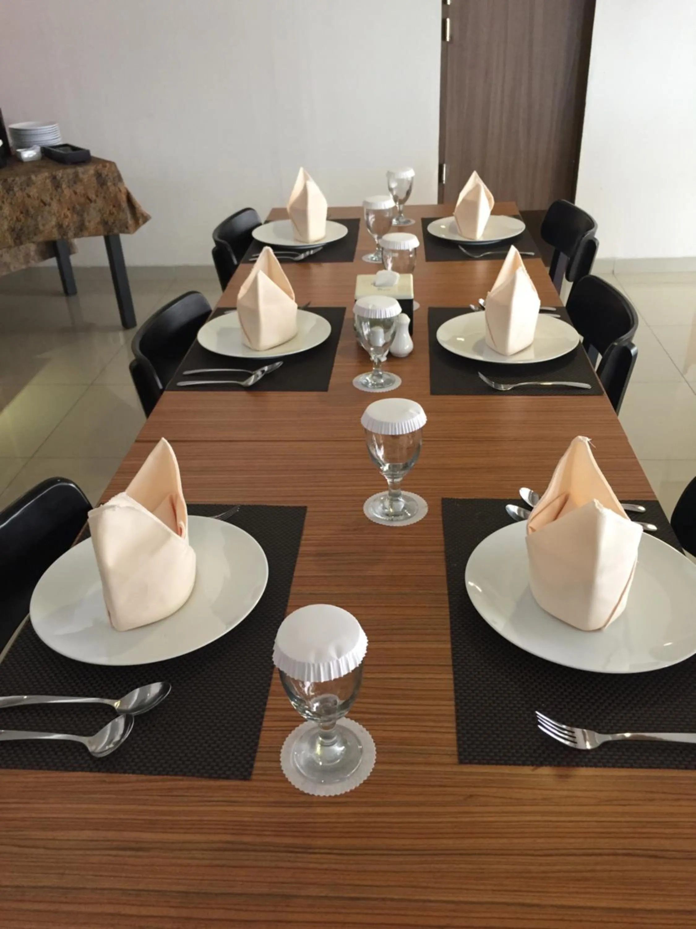 Food and drinks in Student Park Hotel