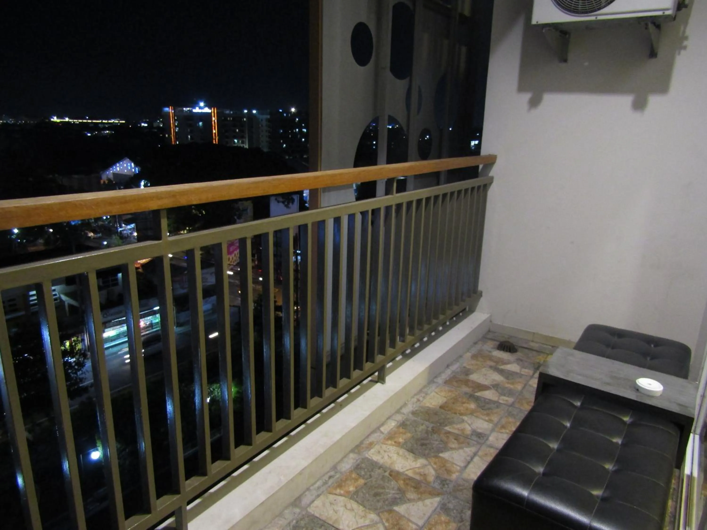 Kitchen or kitchenette in Student Park Hotel