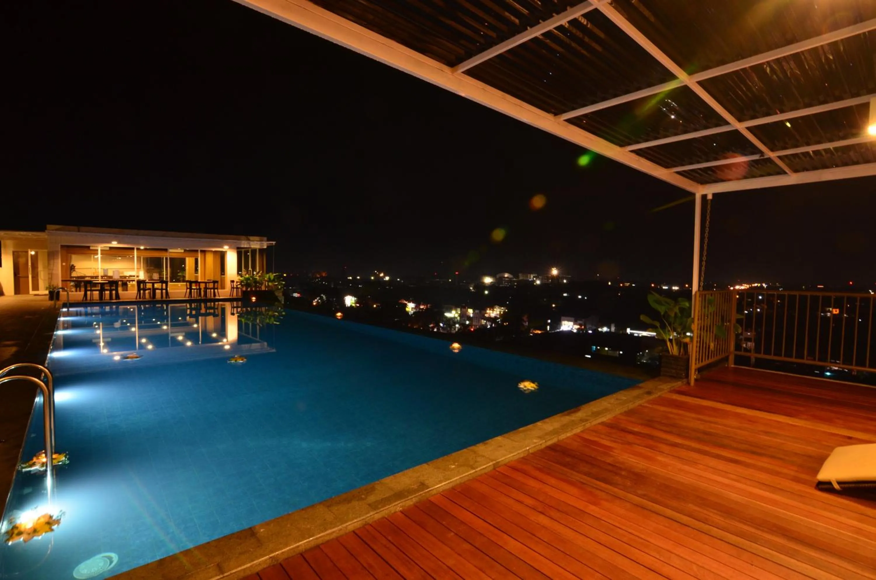 Night in Student Park Hotel