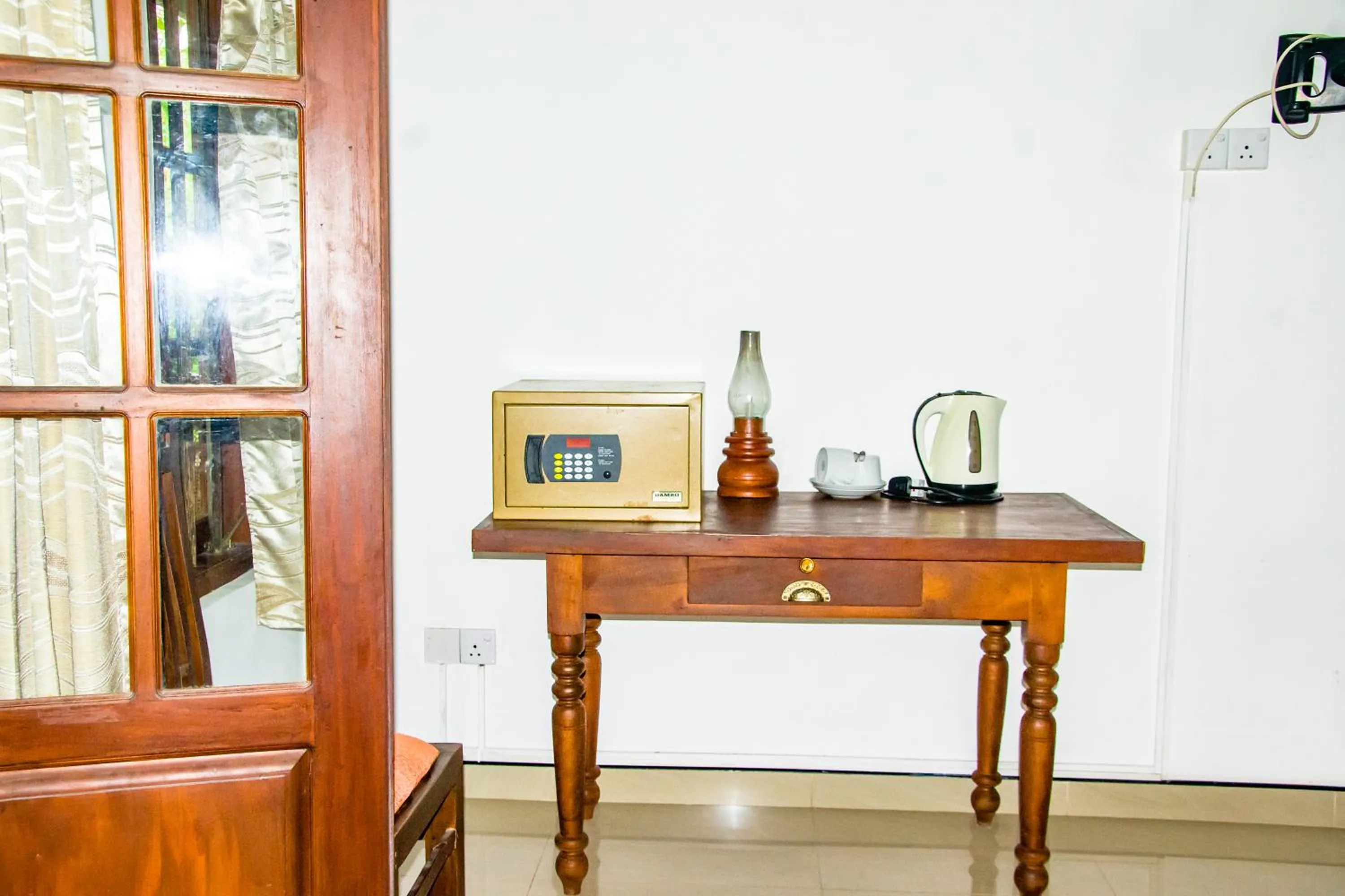 Bedroom in No Name Rest