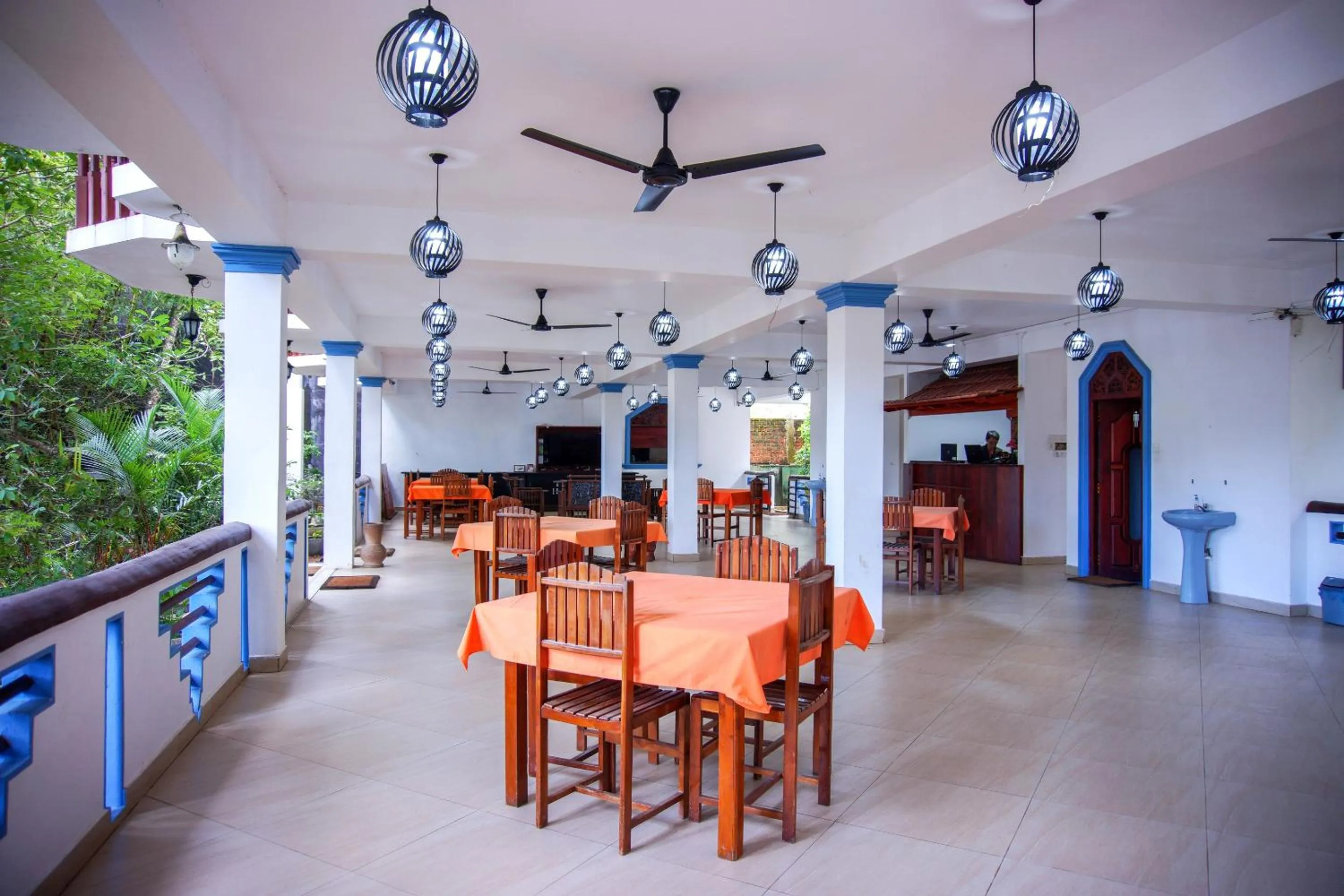 Restaurant/places to eat in No Name Rest