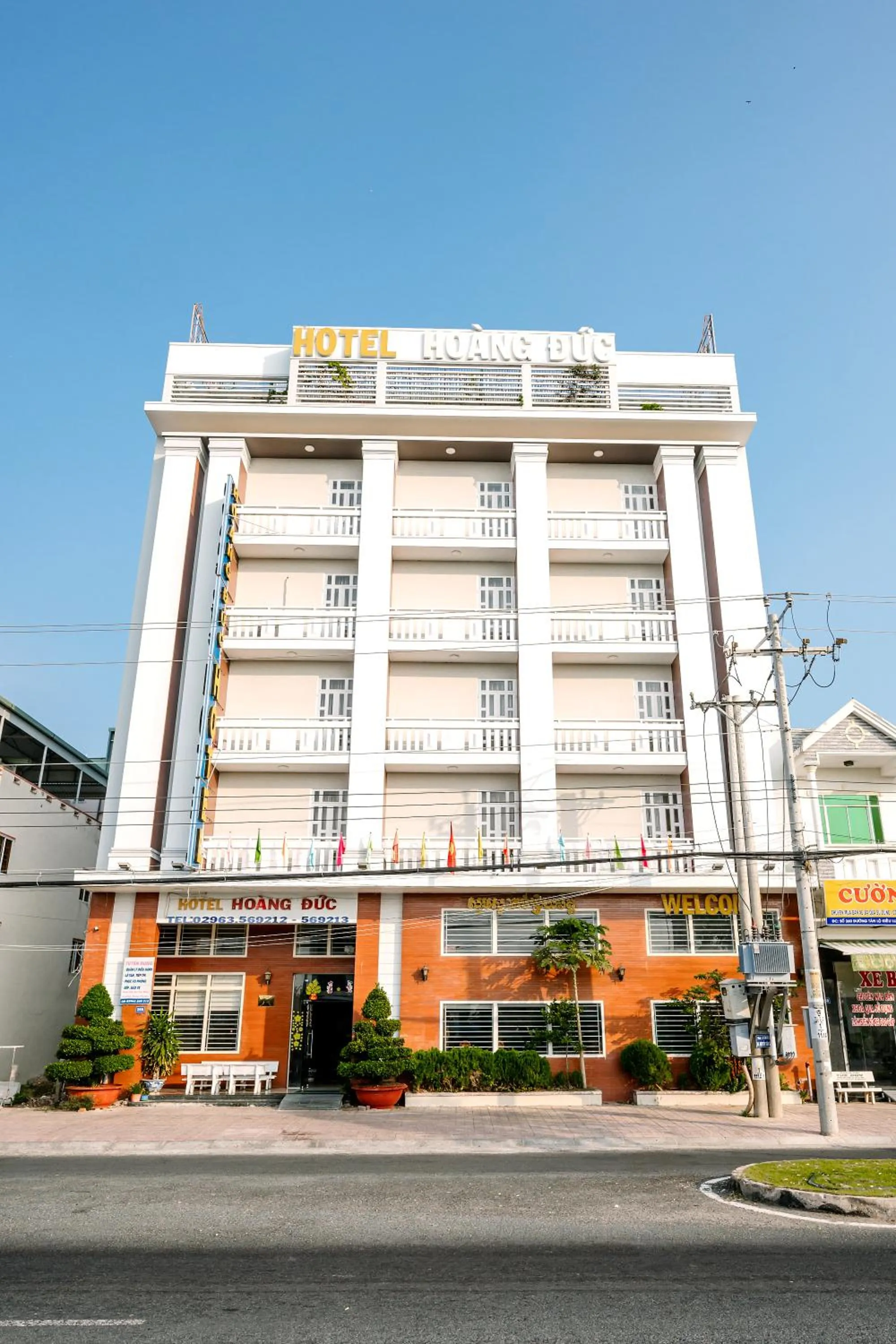 Property building in Hoang Duc Hotel