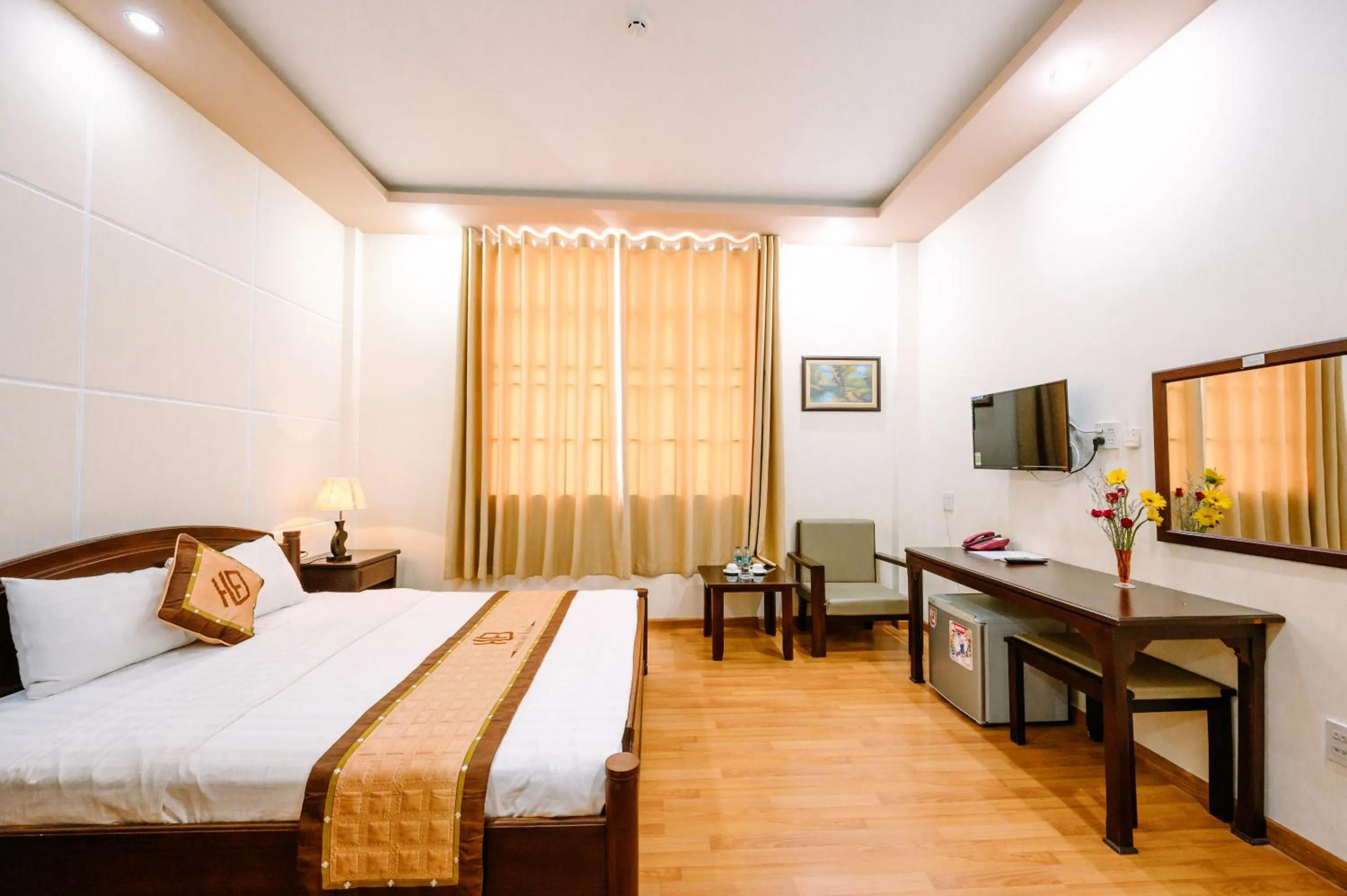 Photo of the whole room, Bed in Hoang Duc Hotel