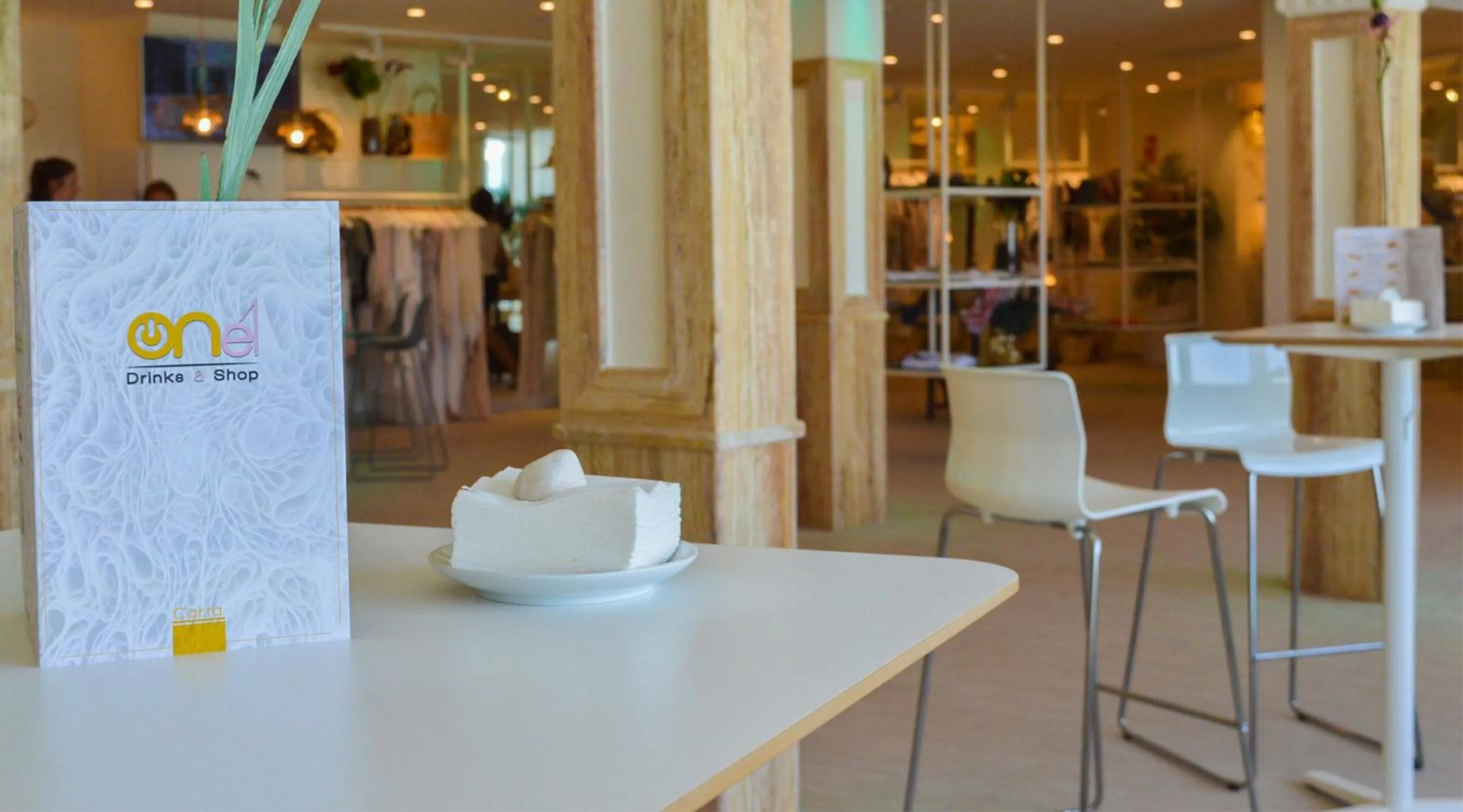 Restaurant/places to eat in ON Hotels Oceanfront Adults Designed