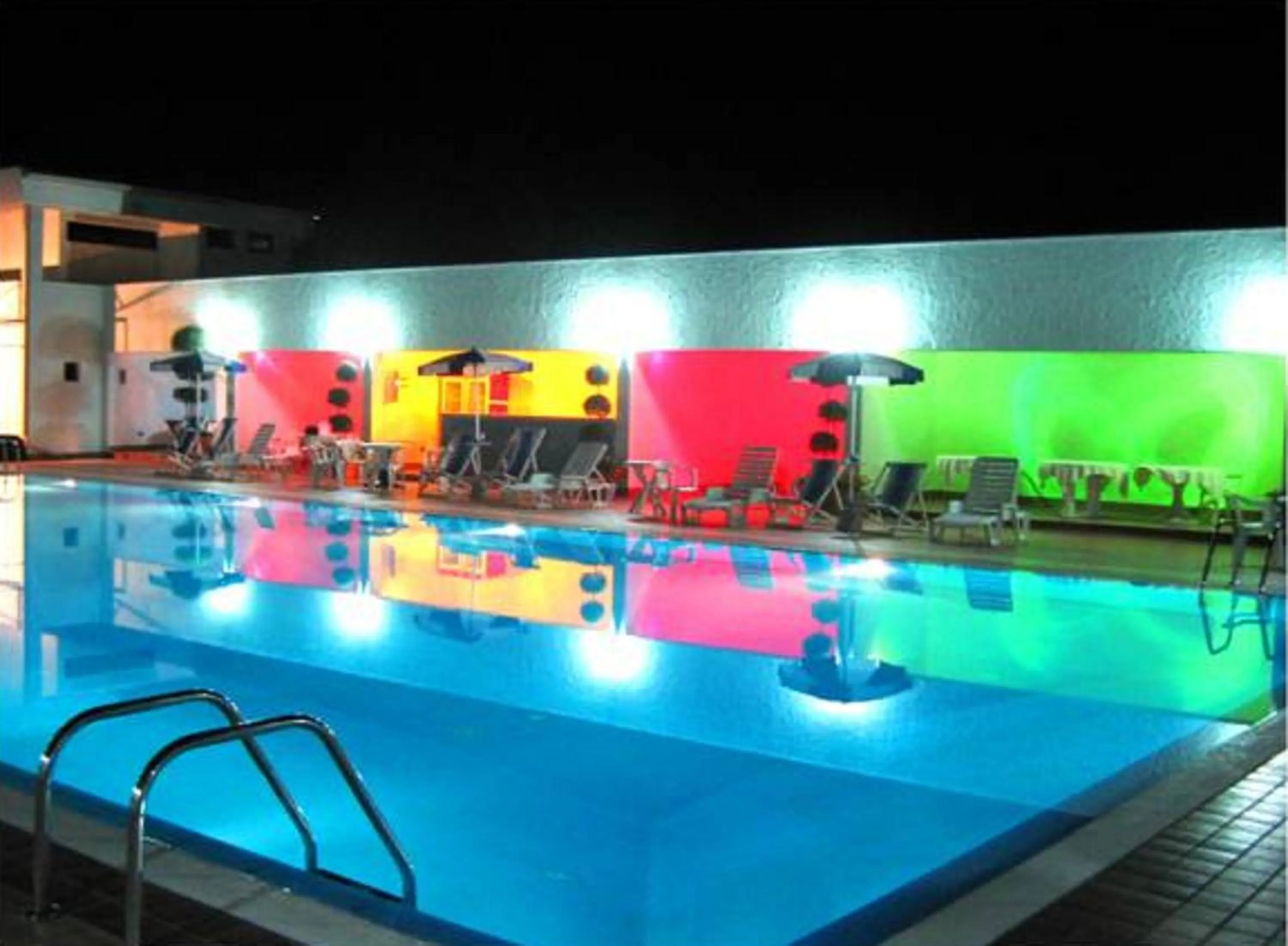Swimming pool in Belvedere Hotel Club