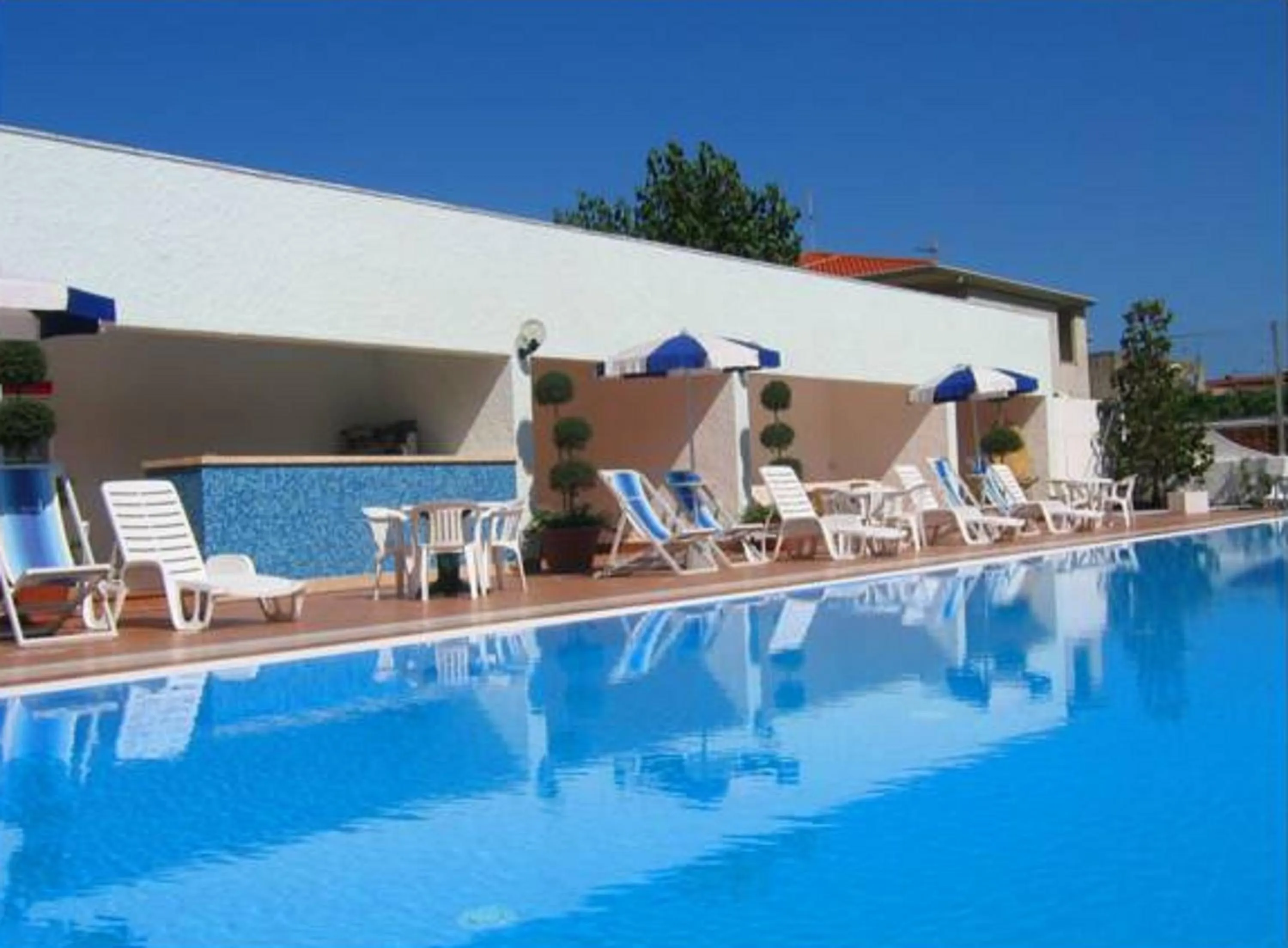 Swimming pool in Belvedere Hotel Club