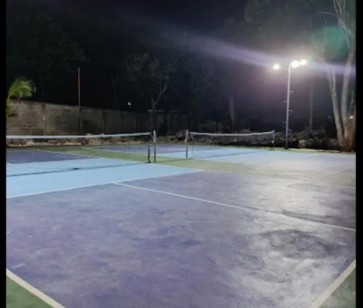 Property building in Bluewaves Hostel & Villa Panagsama by Hiverooms