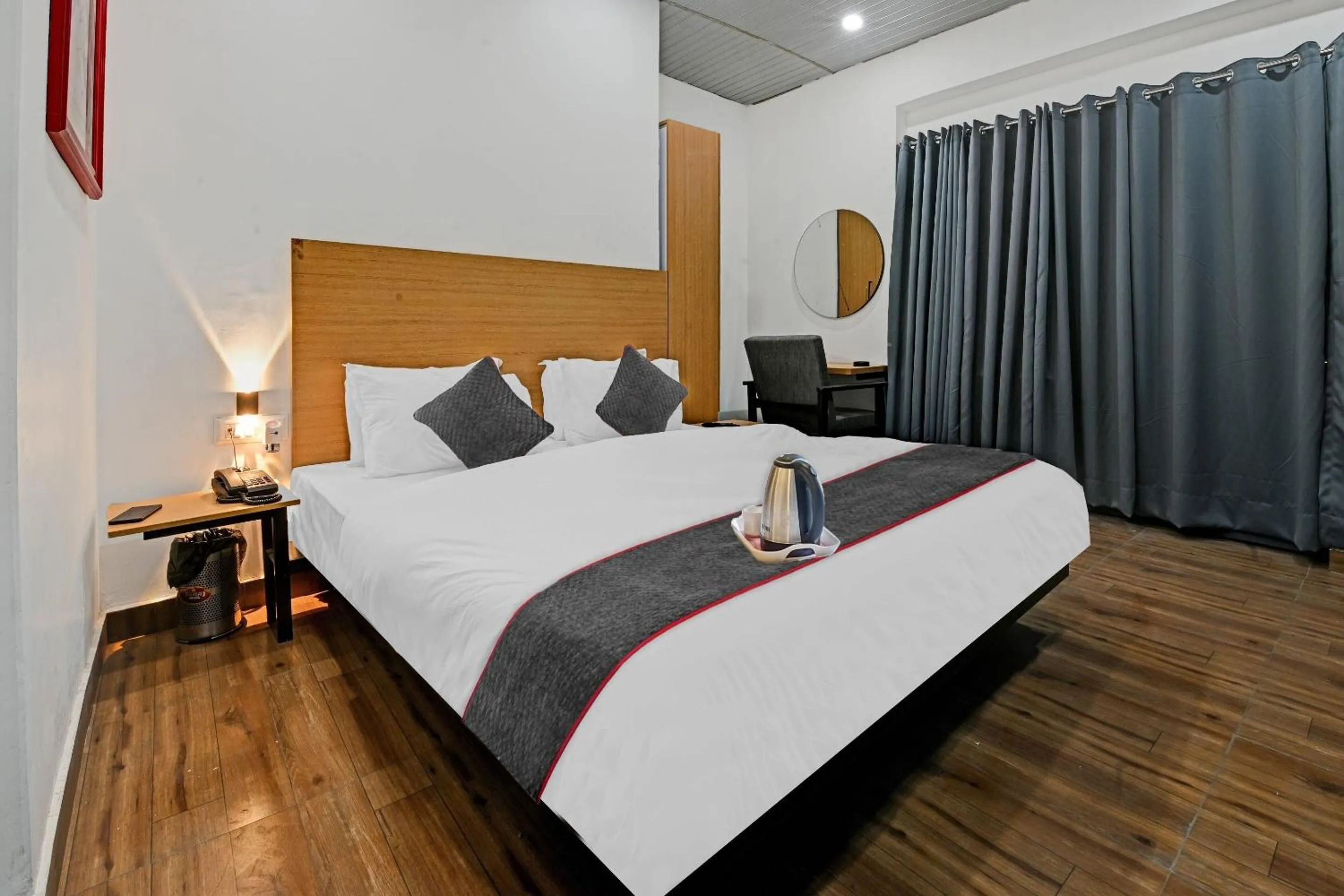 Bedroom, Bed in Townhouse Super- Govind Nagar