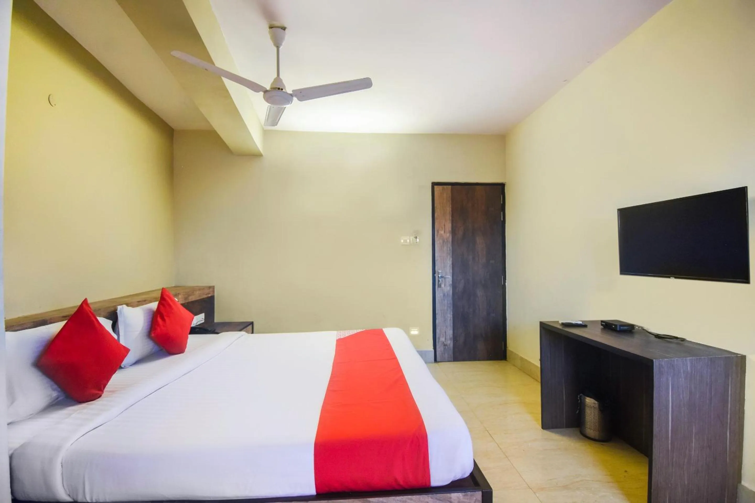 Bathroom, Bed in Hotel O Mourigram Near Andul Rd