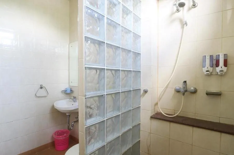 Hotel 678 Kemang Powered By Cocotel