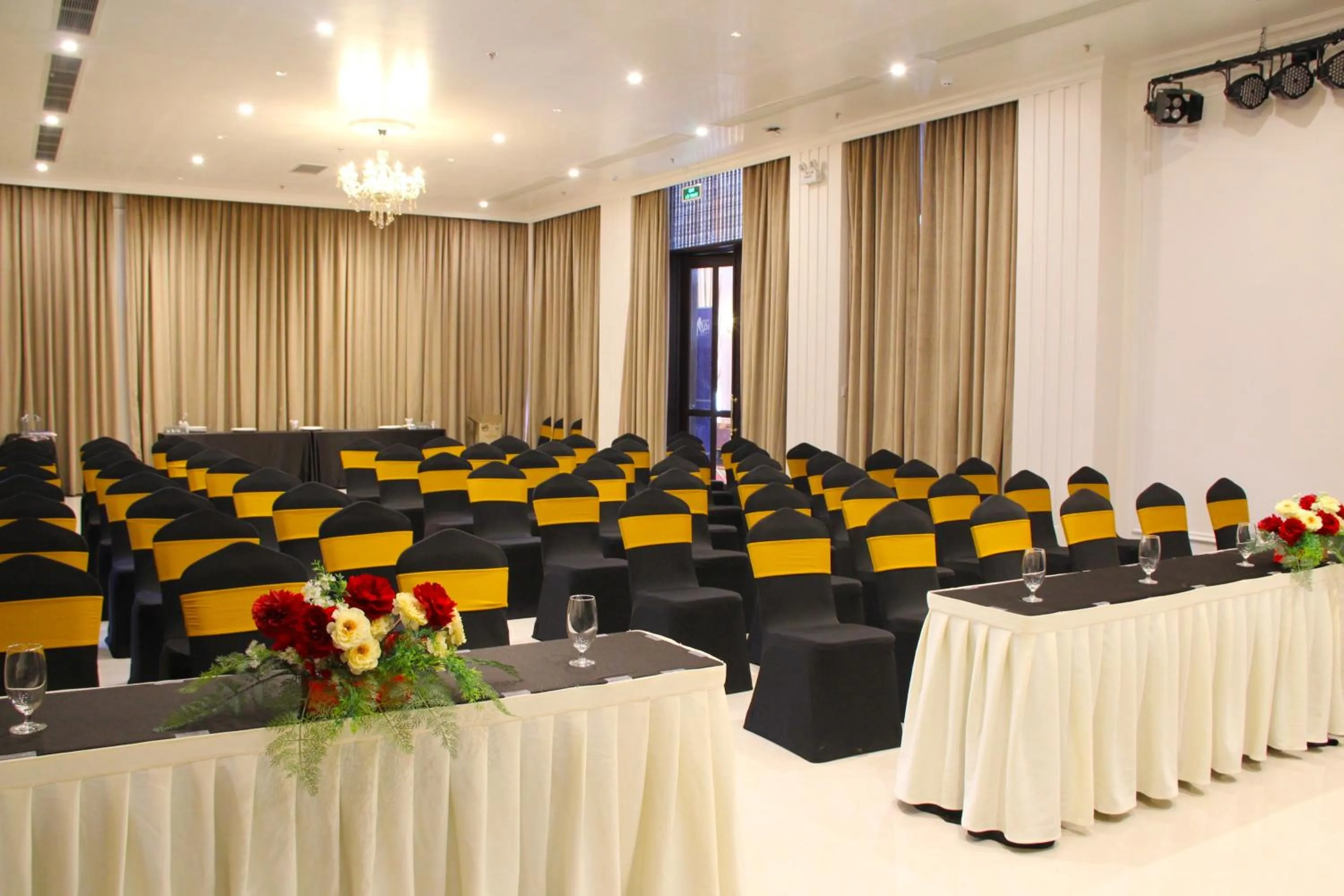 Meeting/conference room in Hotel Công Tử Bạc Liêu
