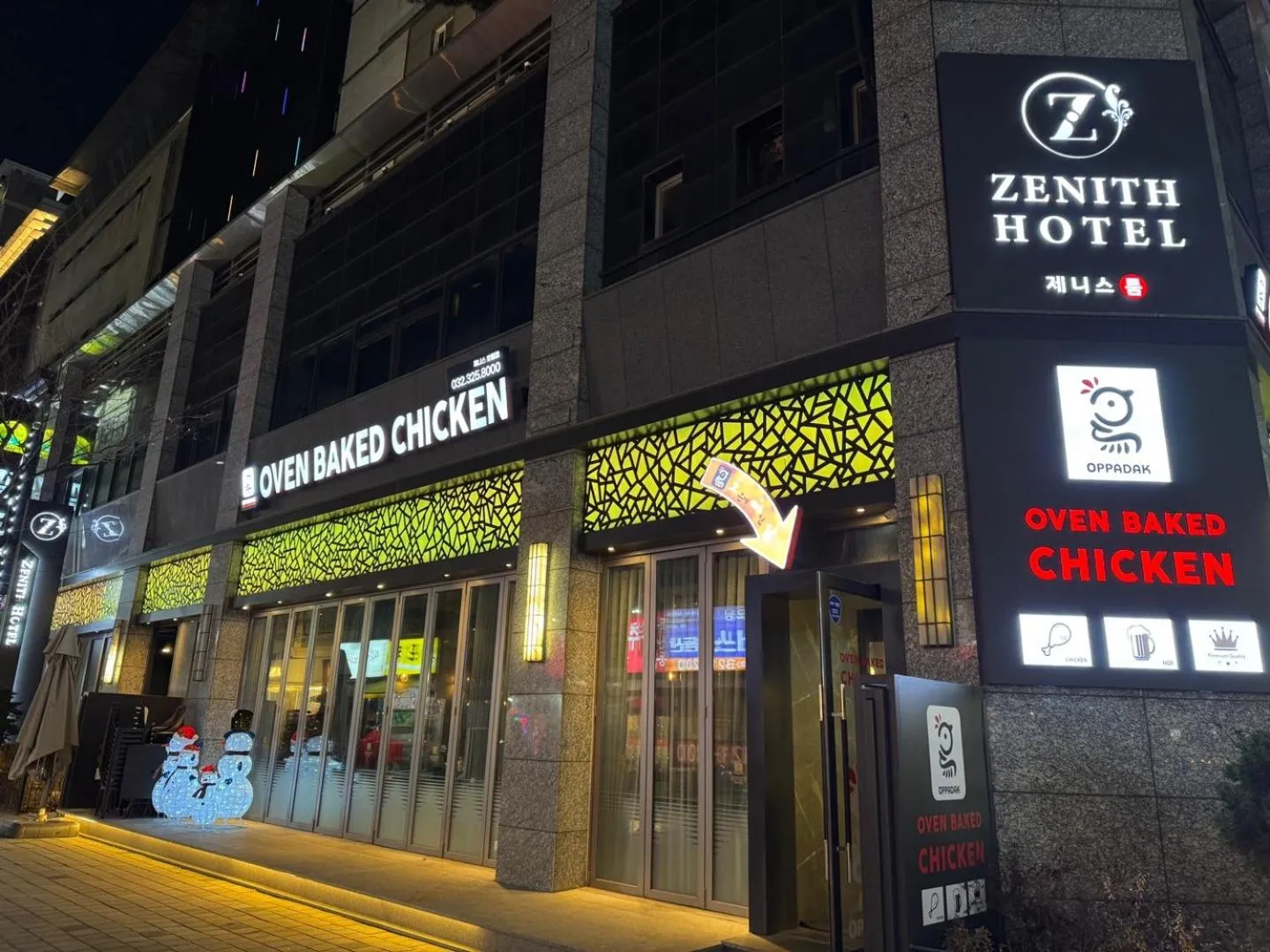 Restaurant/places to eat in Zenith Tourist Hotel