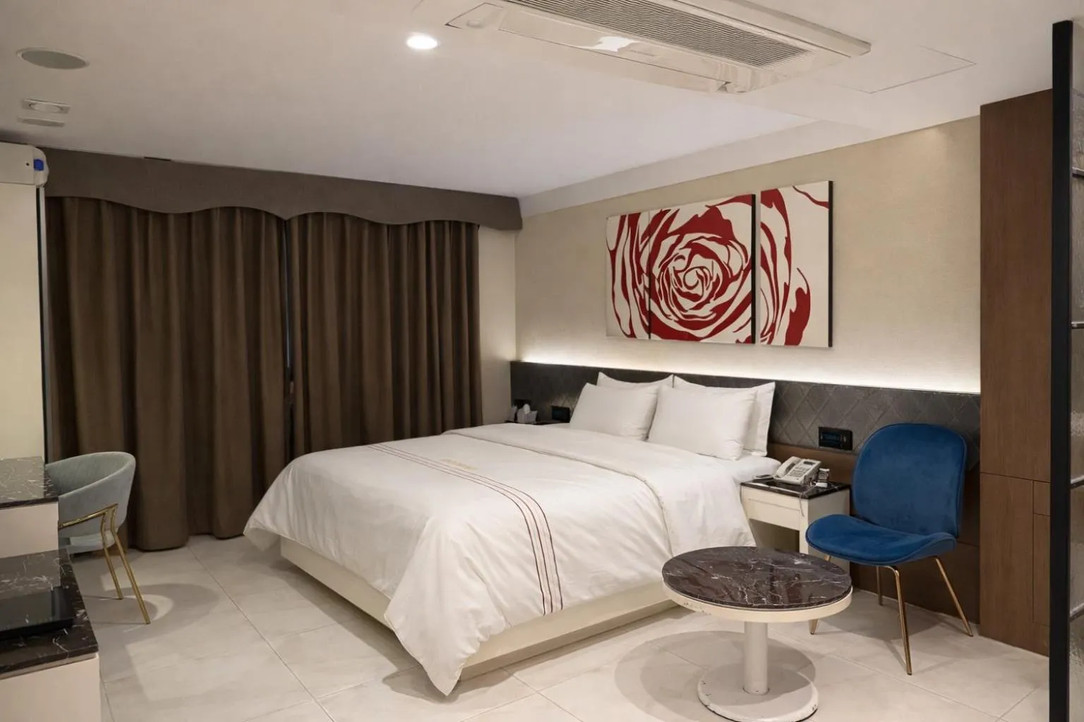 Zenith Tourist Hotel