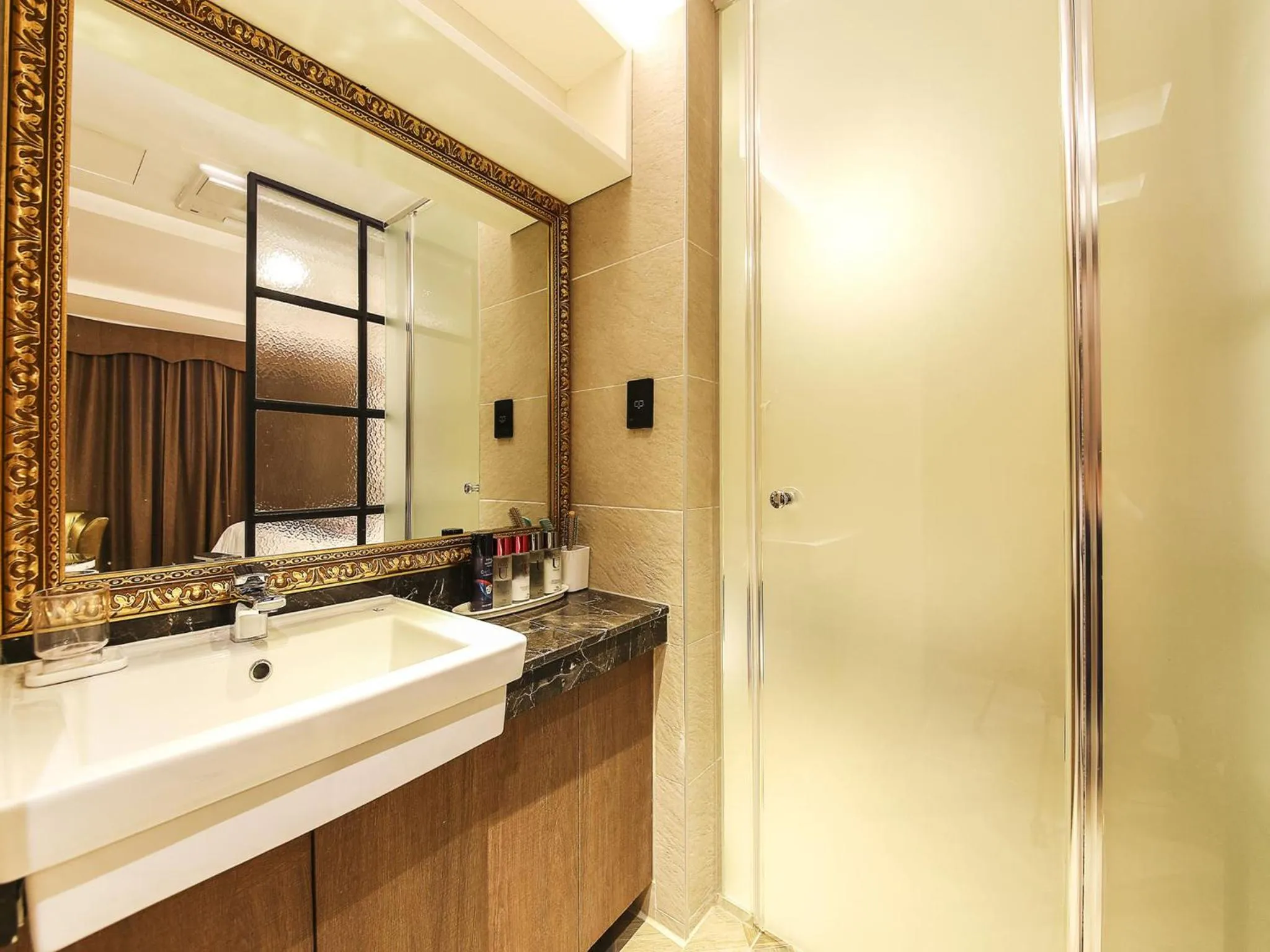 Zenith Tourist Hotel