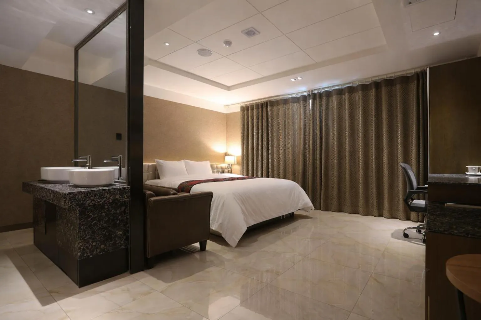 Zenith Tourist Hotel