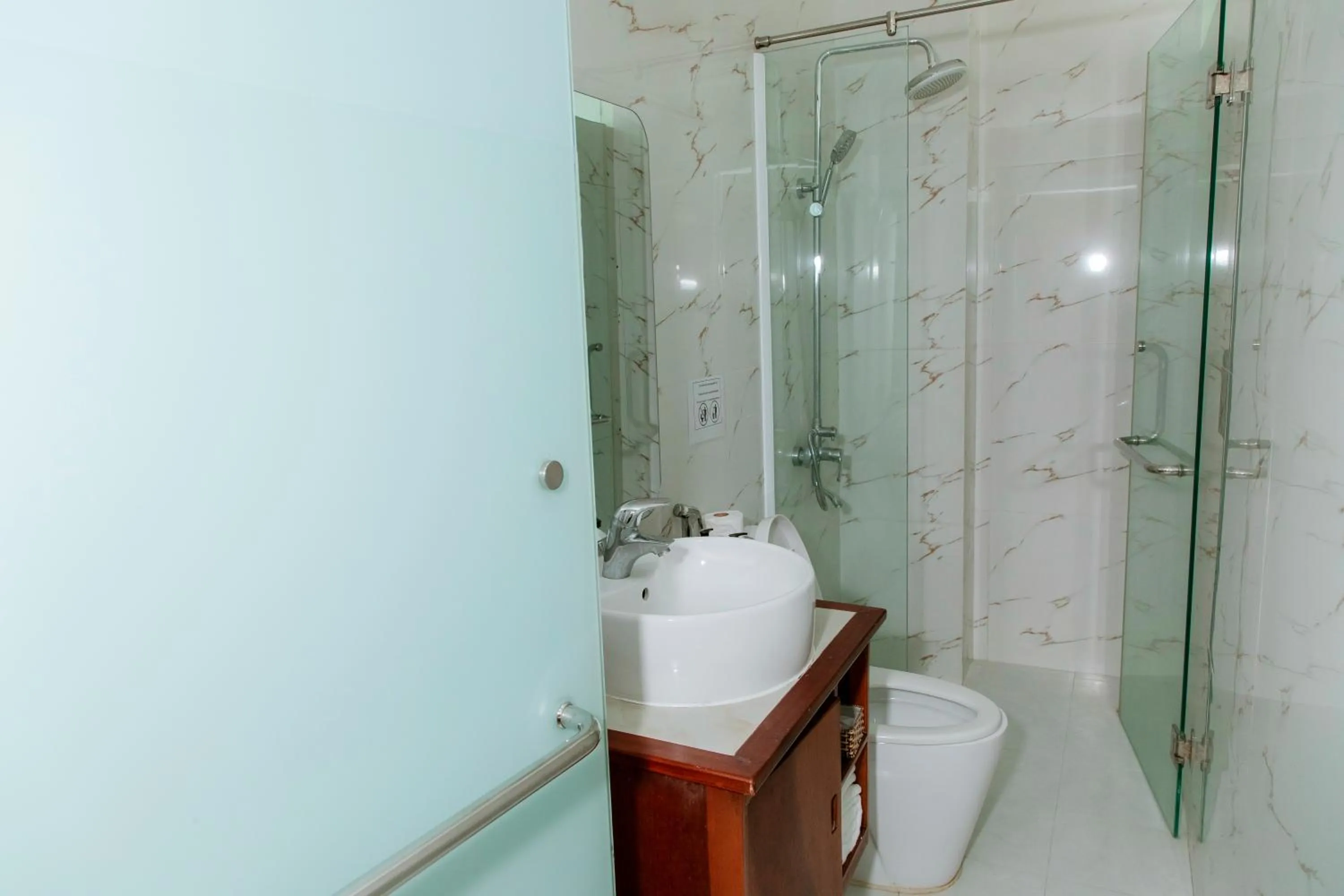 Toilet in Art Deluxe Hotel