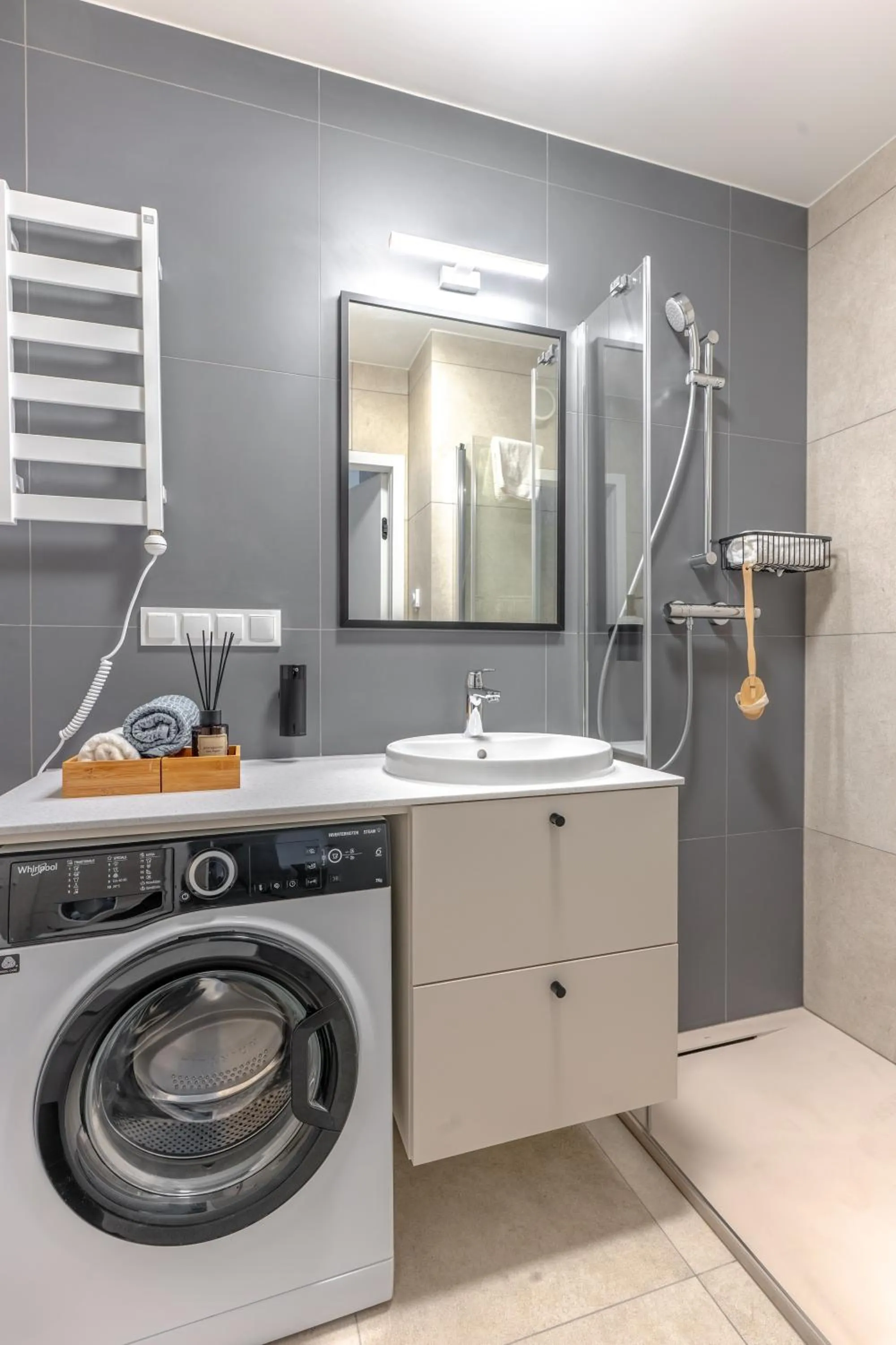 Shower in Noli Gdansk Riverside