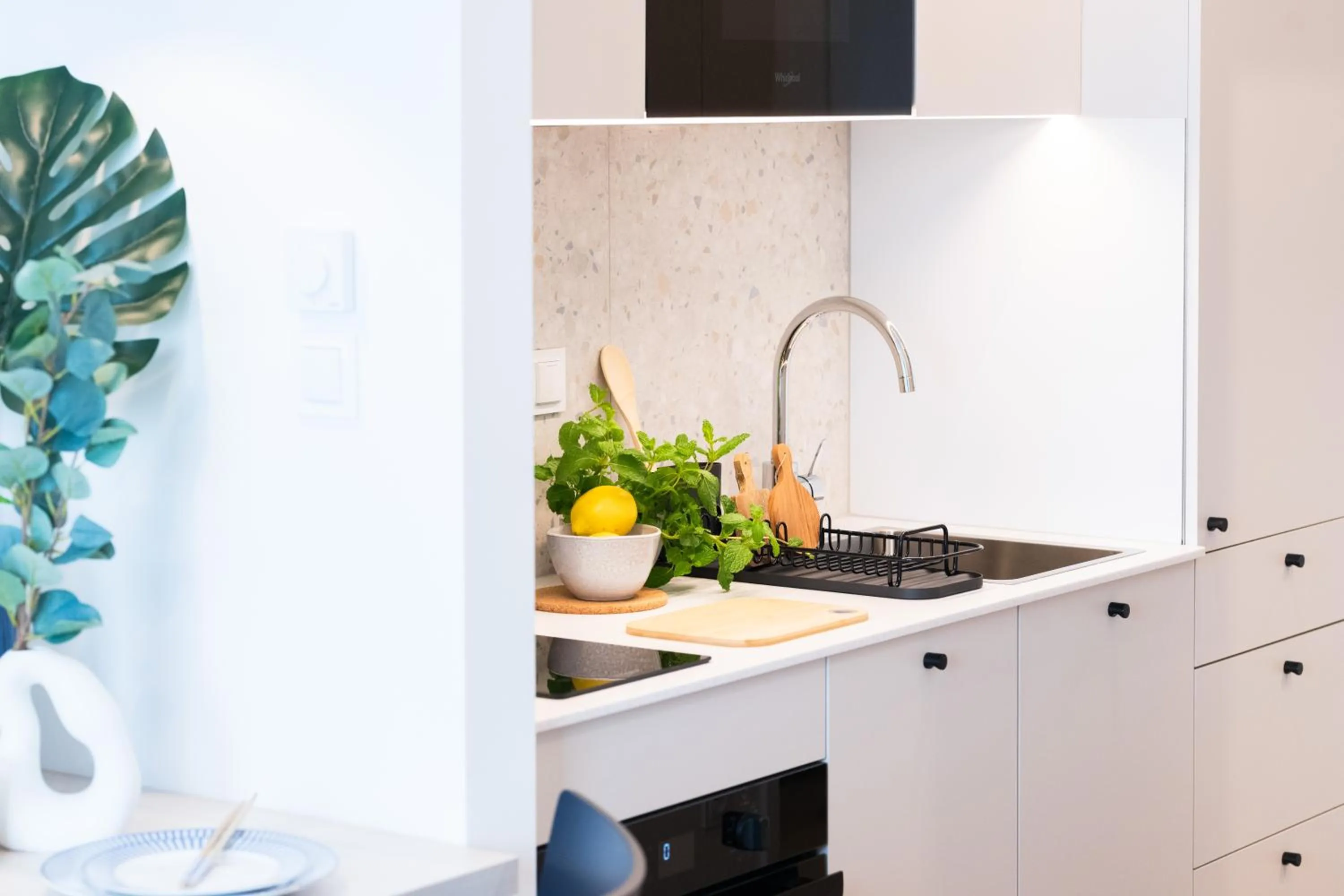 Kitchen or kitchenette in Noli Gdansk Riverside