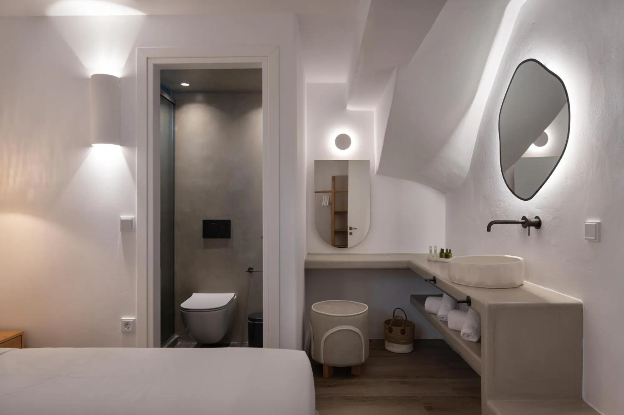 Shower in Kosmitis Suites & Villas