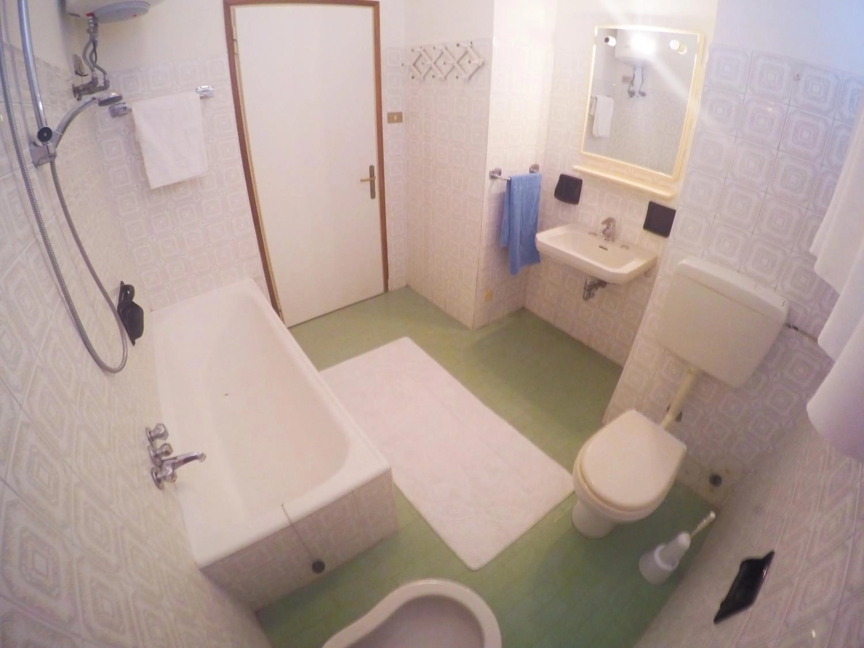 Bathroom in Residence Adriatico - Agenzia Cocal