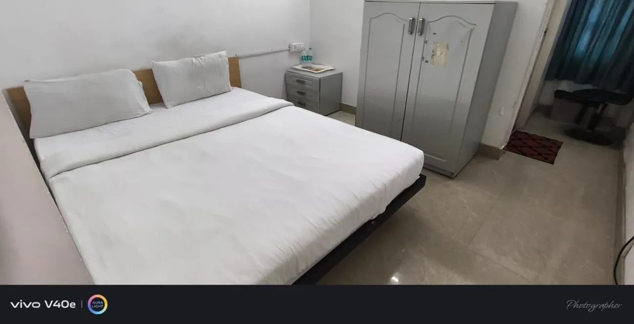 Bedroom, Bed in Hotel Fiesta Grand