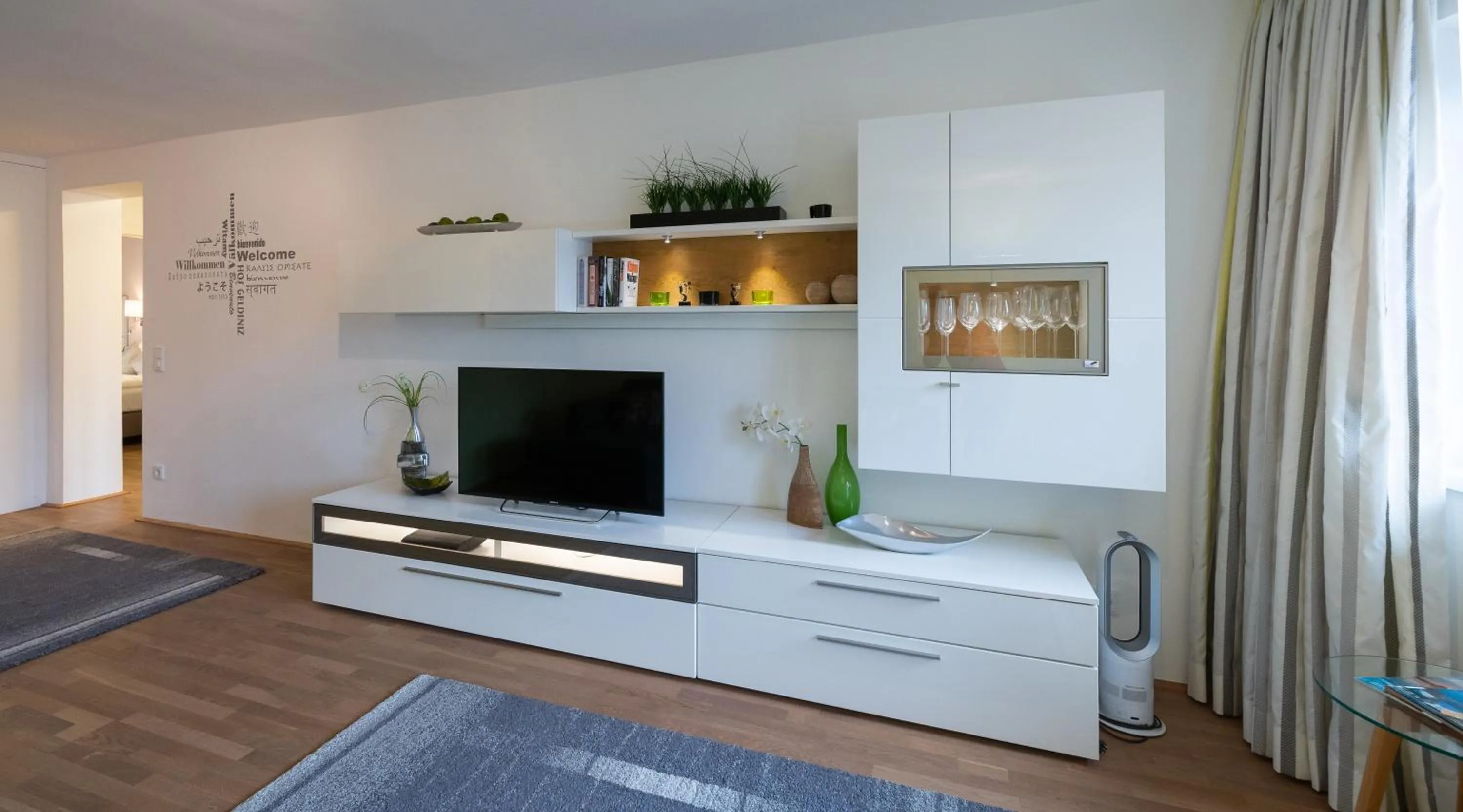 Lake View Apartment
