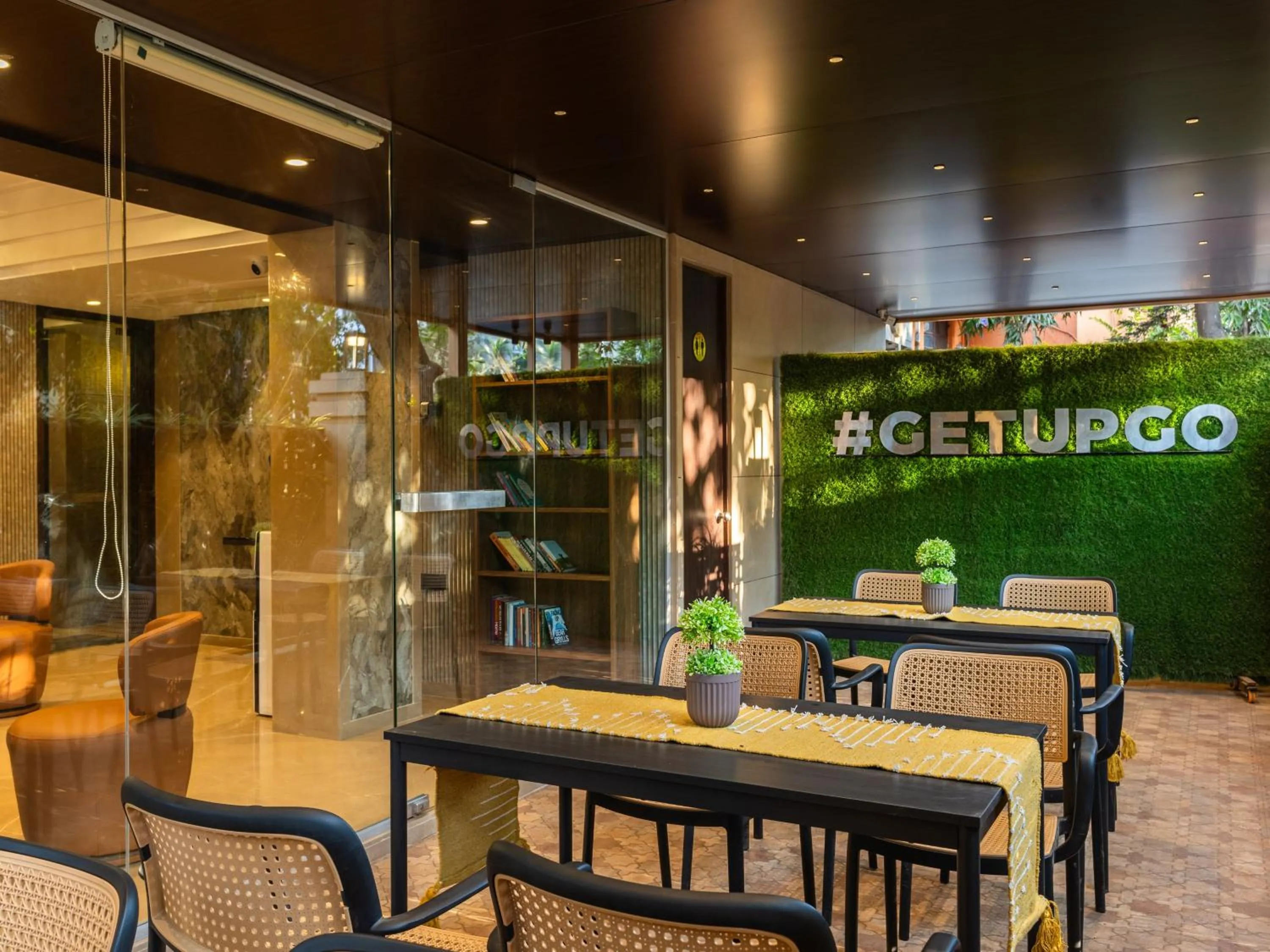 The Hosteller Mumbai, International Airport