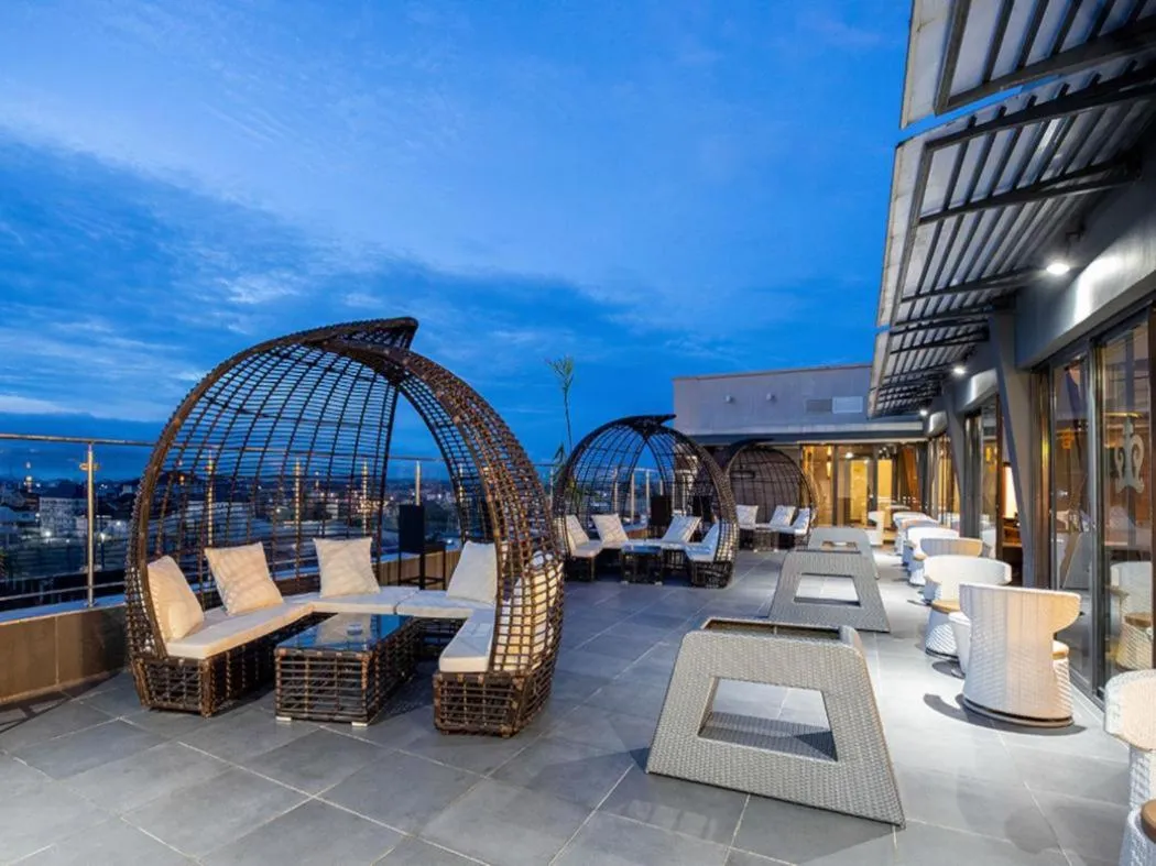 Patio in Tripod By Pedestal Hotel