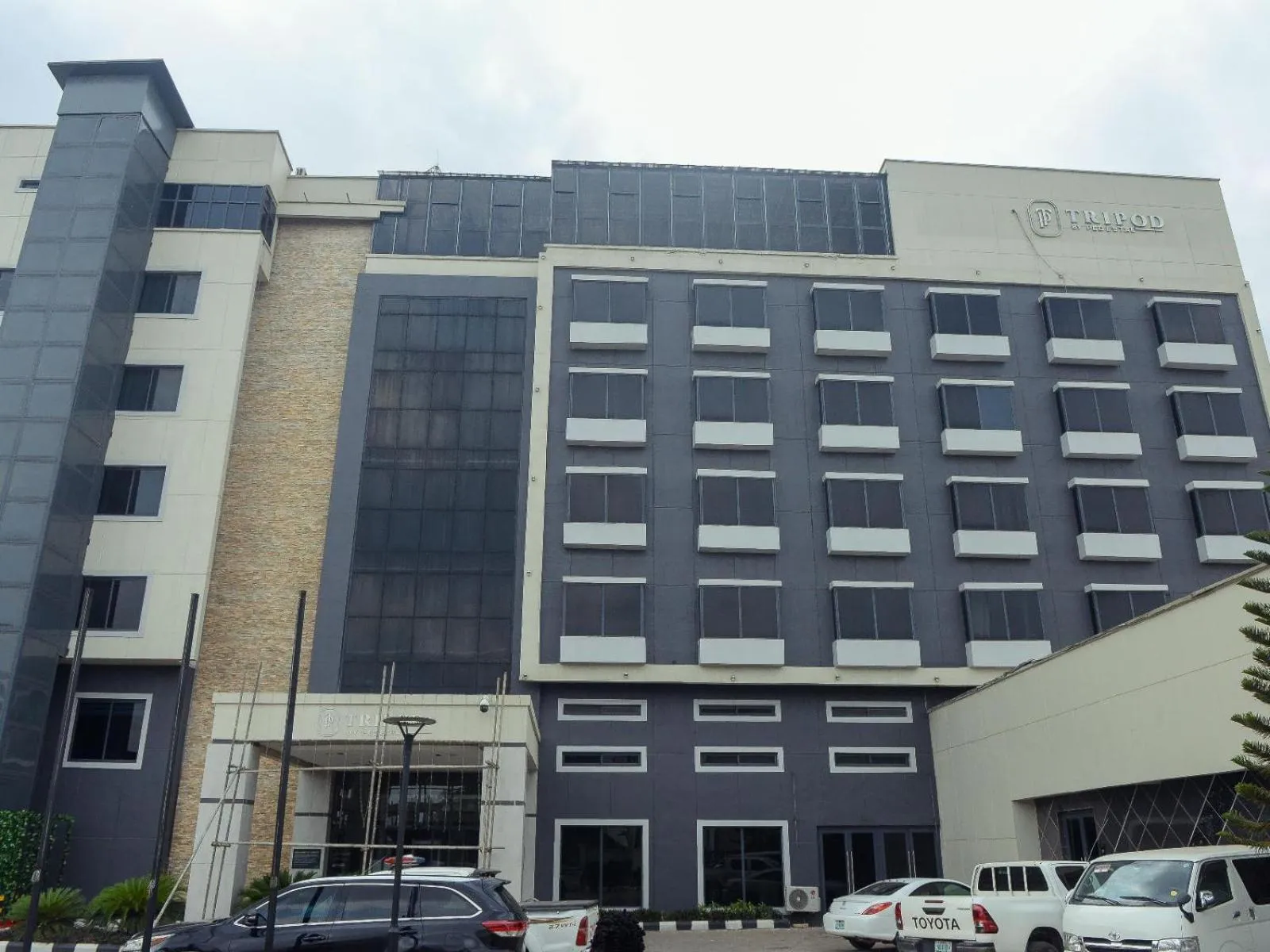 Property building in Tripod By Pedestal Hotel