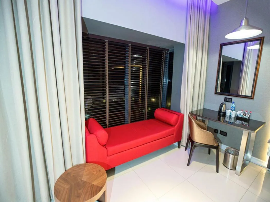 Bed in Tripod By Pedestal Hotel