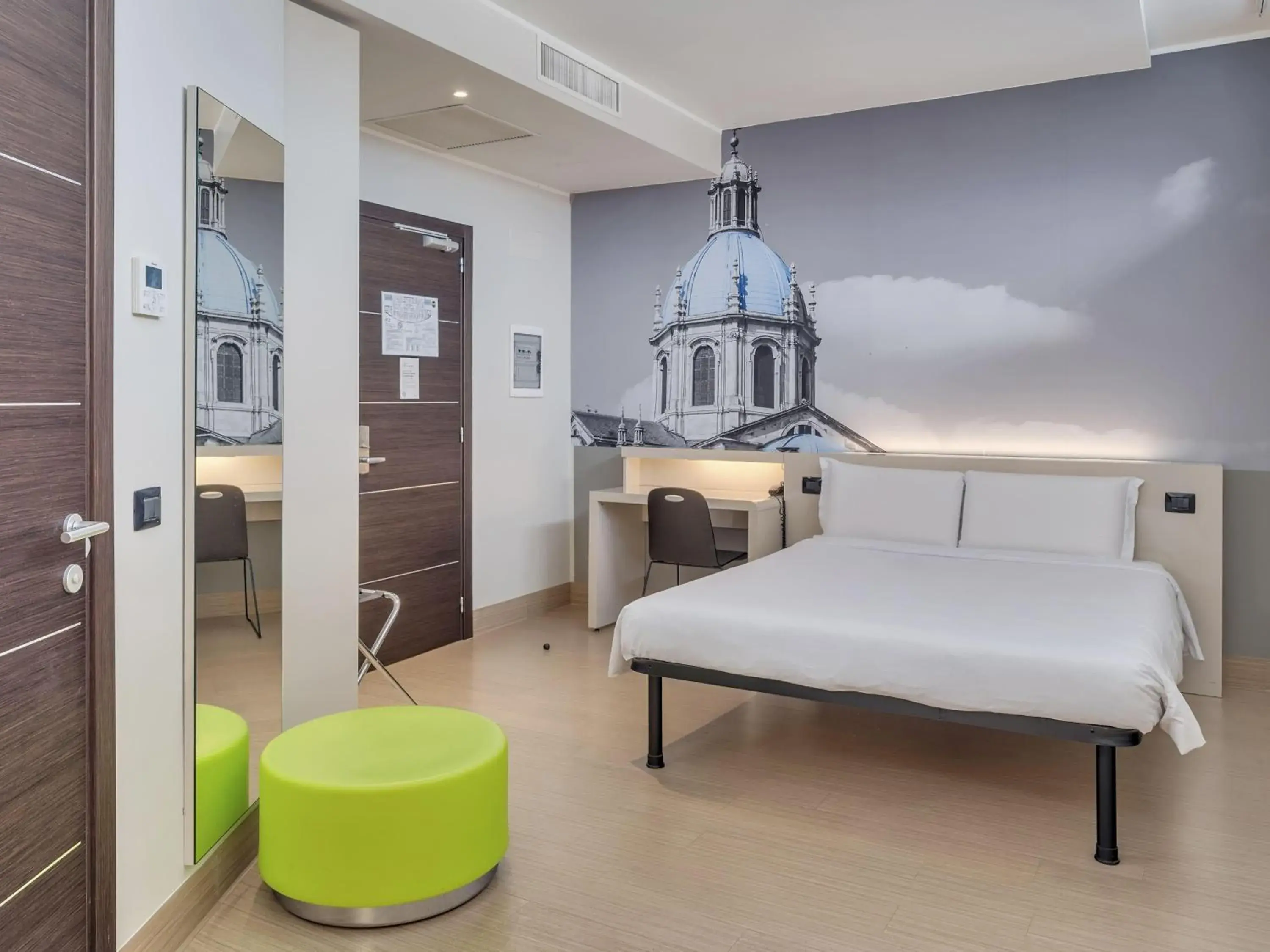 Double Room in B&B Hotel Como Camerlata Double Room in B&B Hotel Como Camerlata