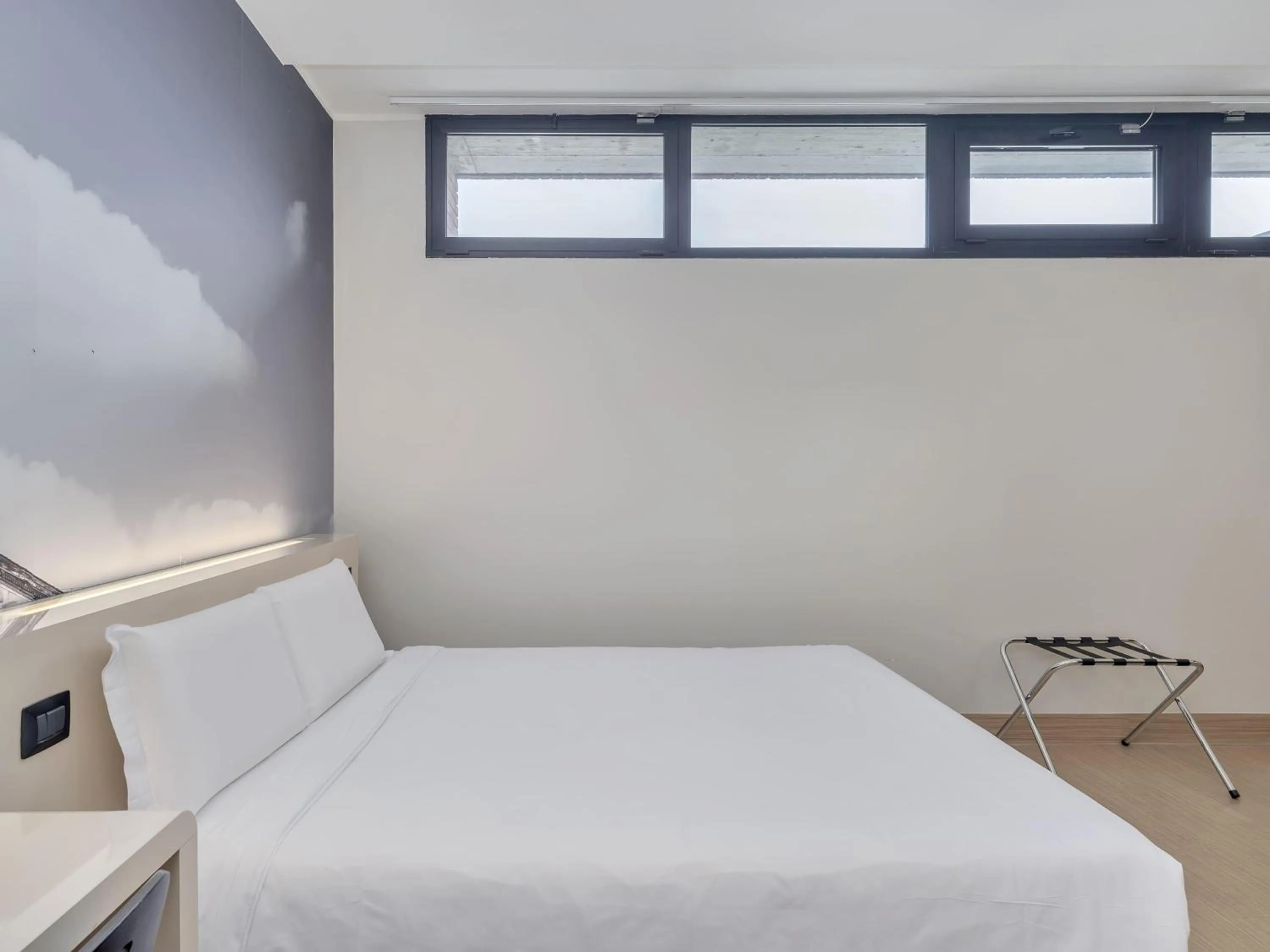 Photo of the whole room, Bed in B&B Hotel Como Camerlata