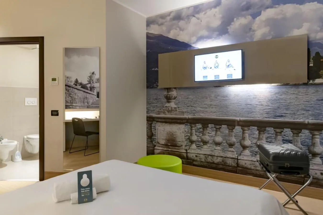 Bedroom, Bed in B&B Hotel Como Camerlata