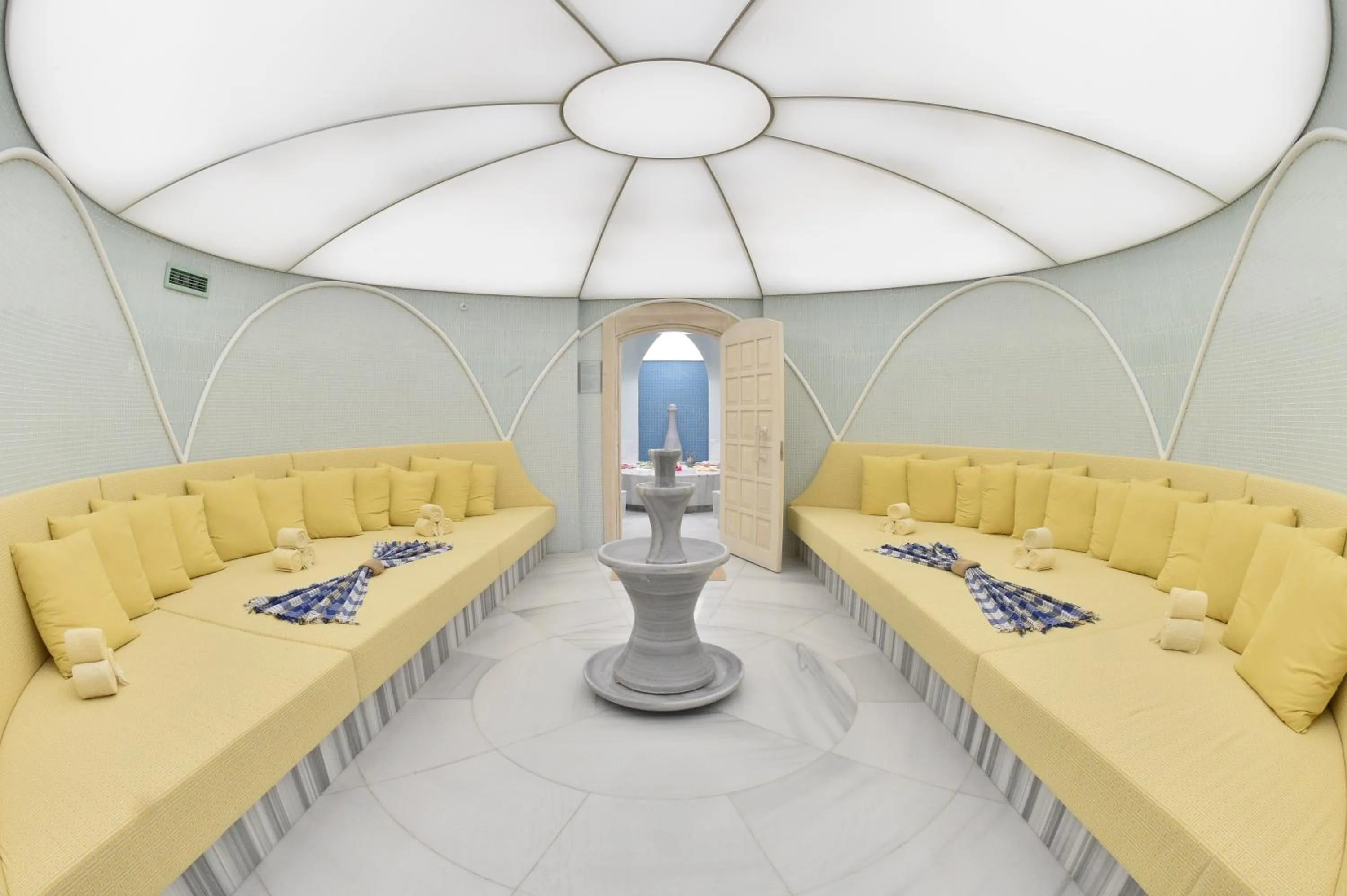 Hot Tub in Sirene Luxury Hotel Bodrum