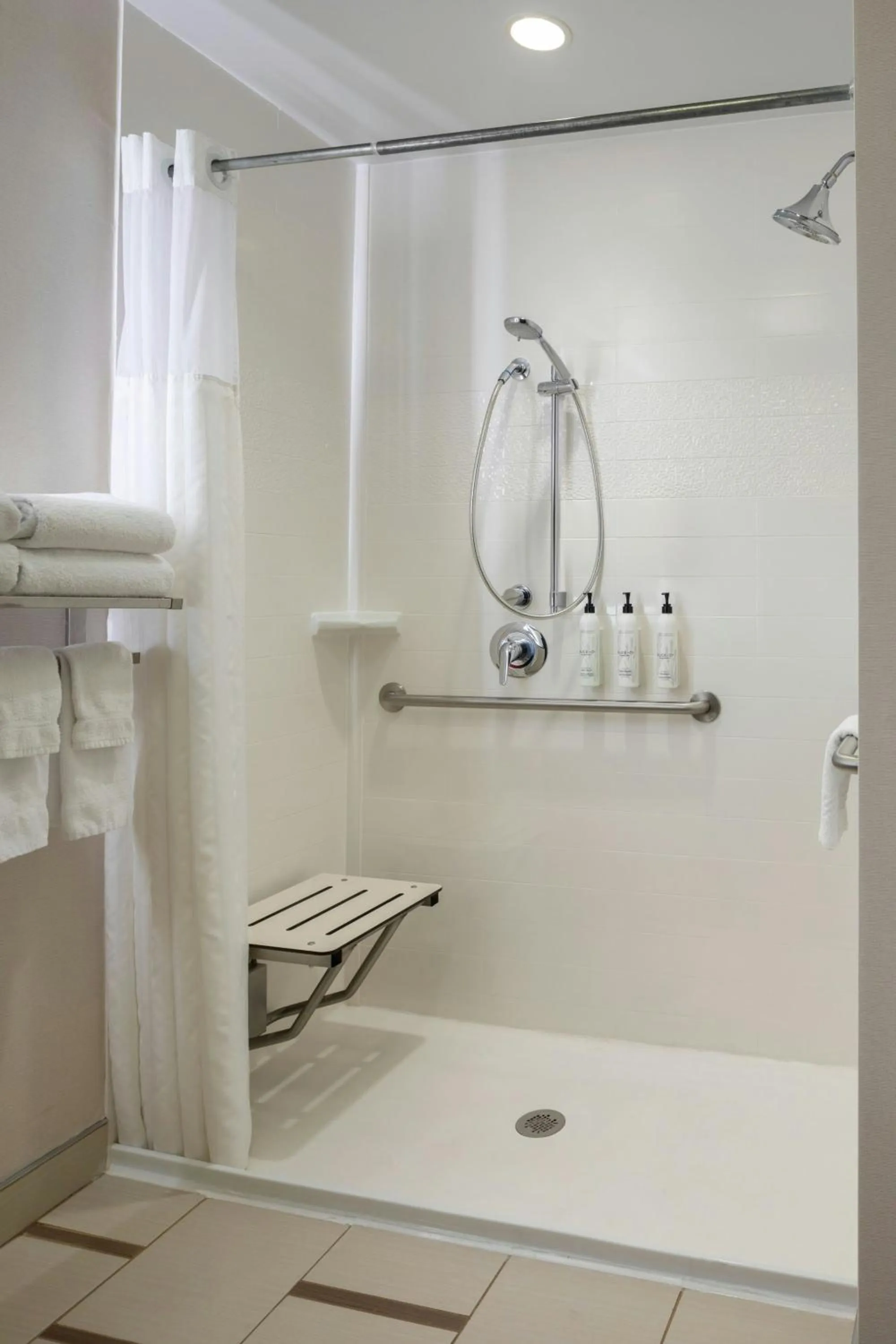 Bathroom in Fairfield Inn & Suites by Marriott Columbus Dublin