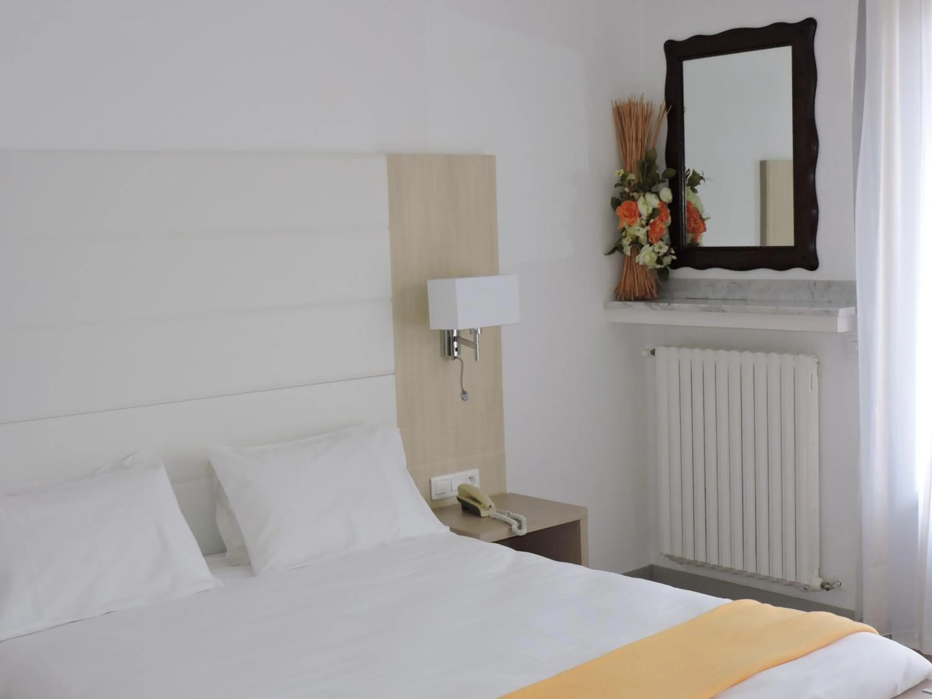 Bed in Hotel Uhainak