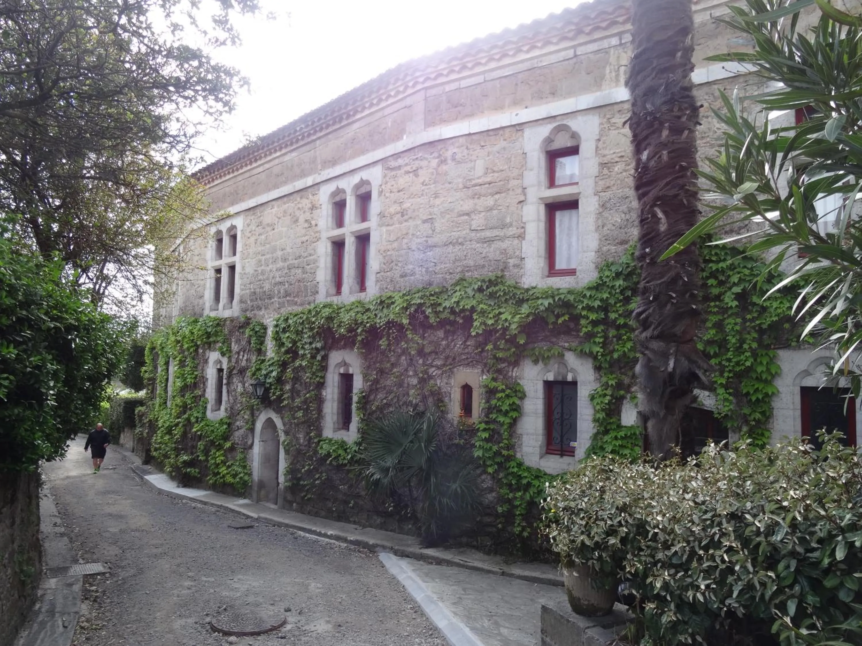 Nearby landmark in Hotel Uhainak