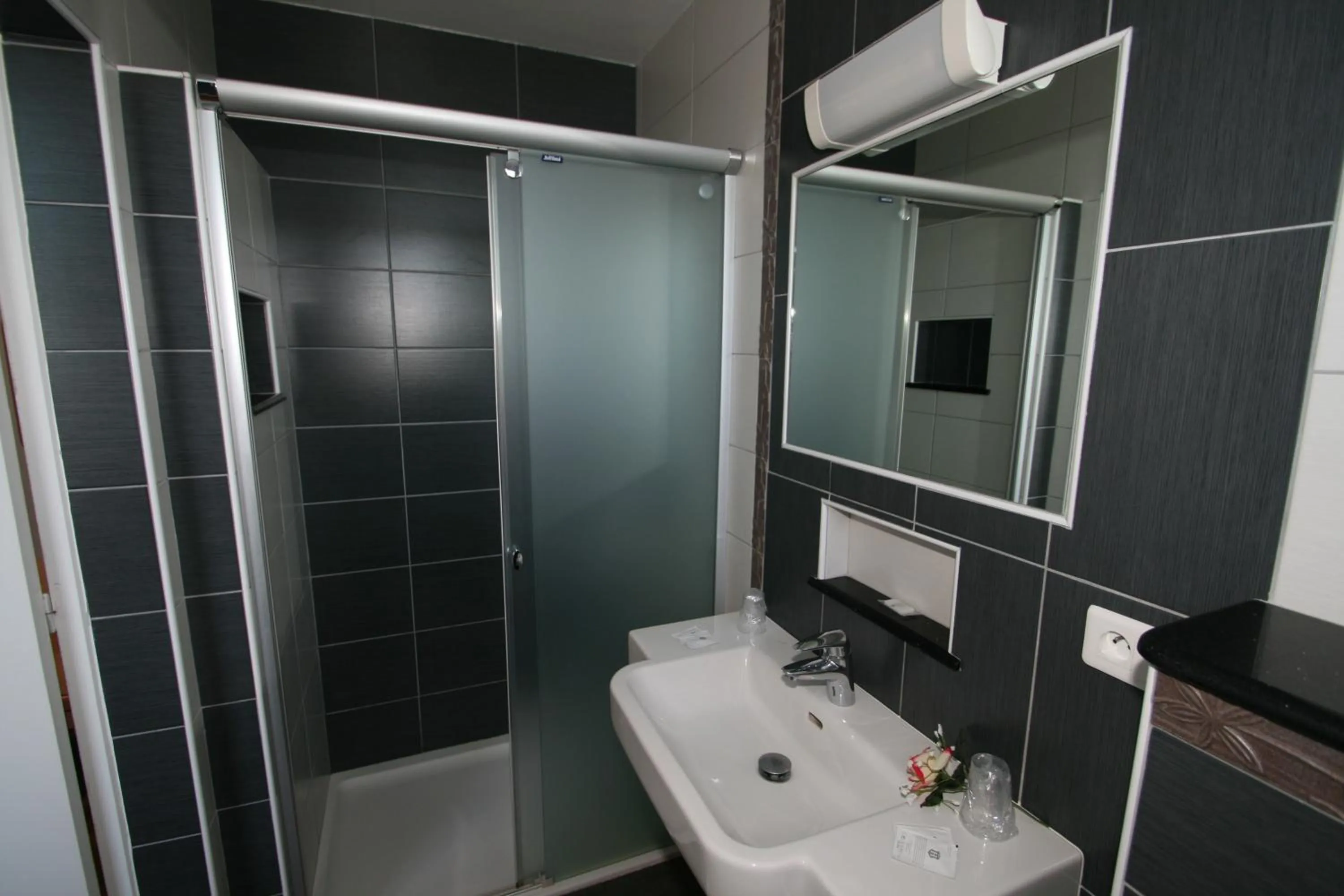 Bathroom in Hotel Uhainak