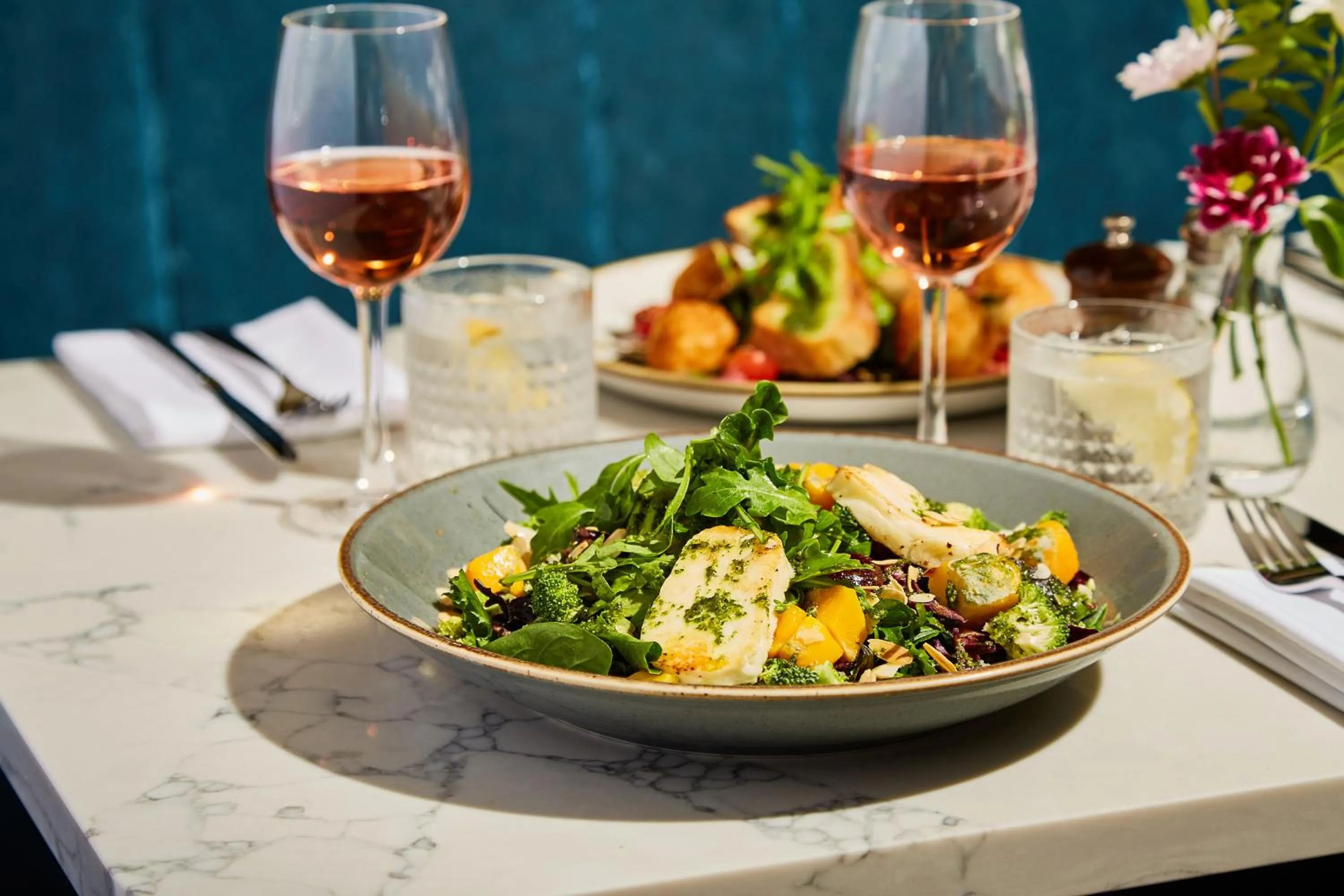 Food and drinks in The Ashe Hotel