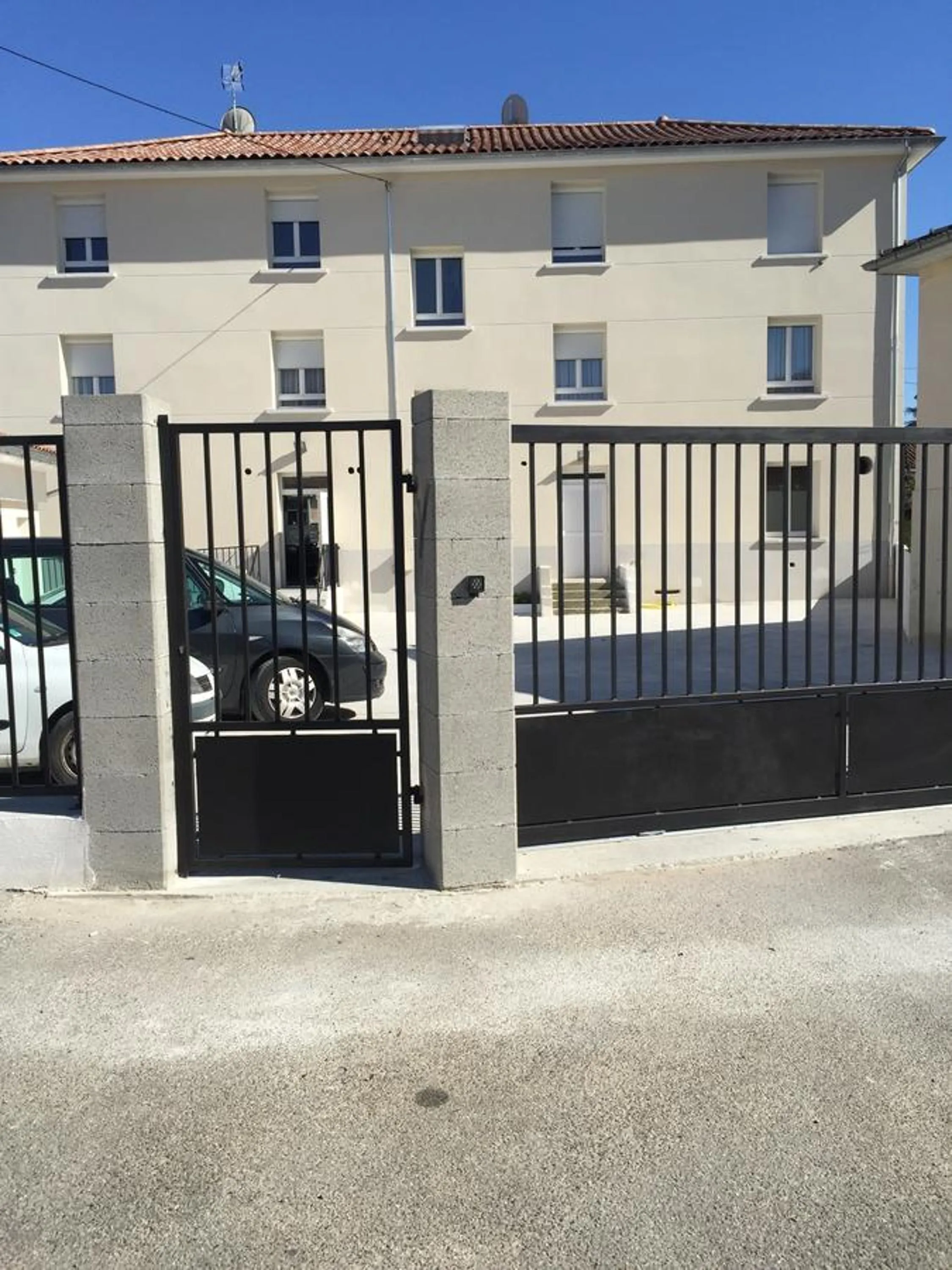 Facade/entrance in Le Logis Dauphinois