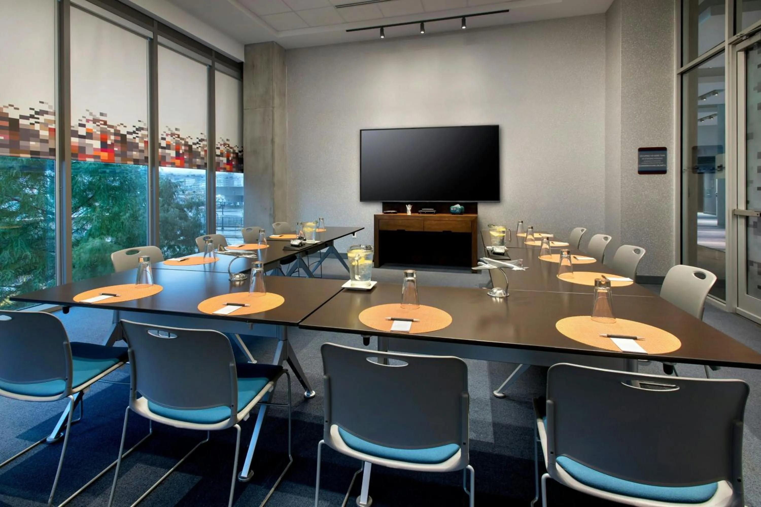 Meeting/conference room in Aloft Boston Seaport District
