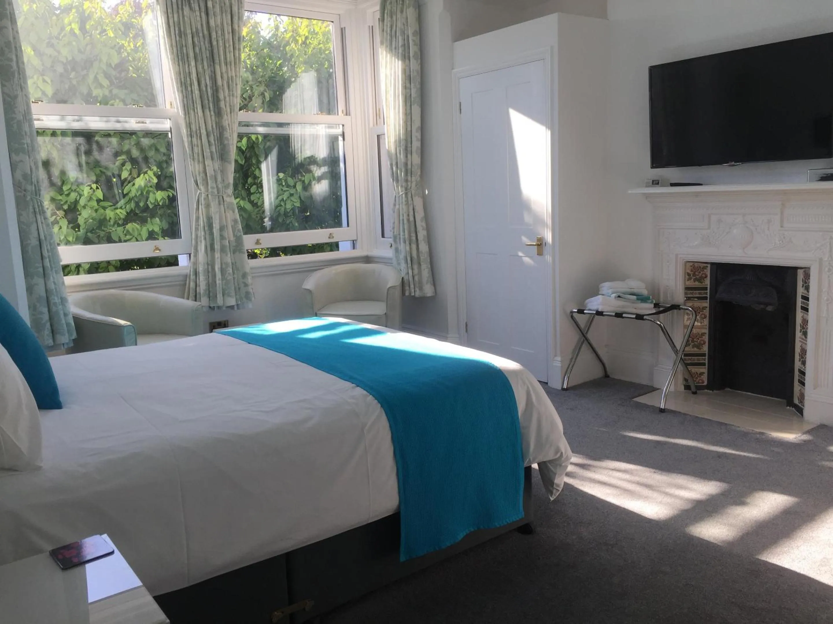 Bedroom in Croham Park - Free Parking & Wi-Fi