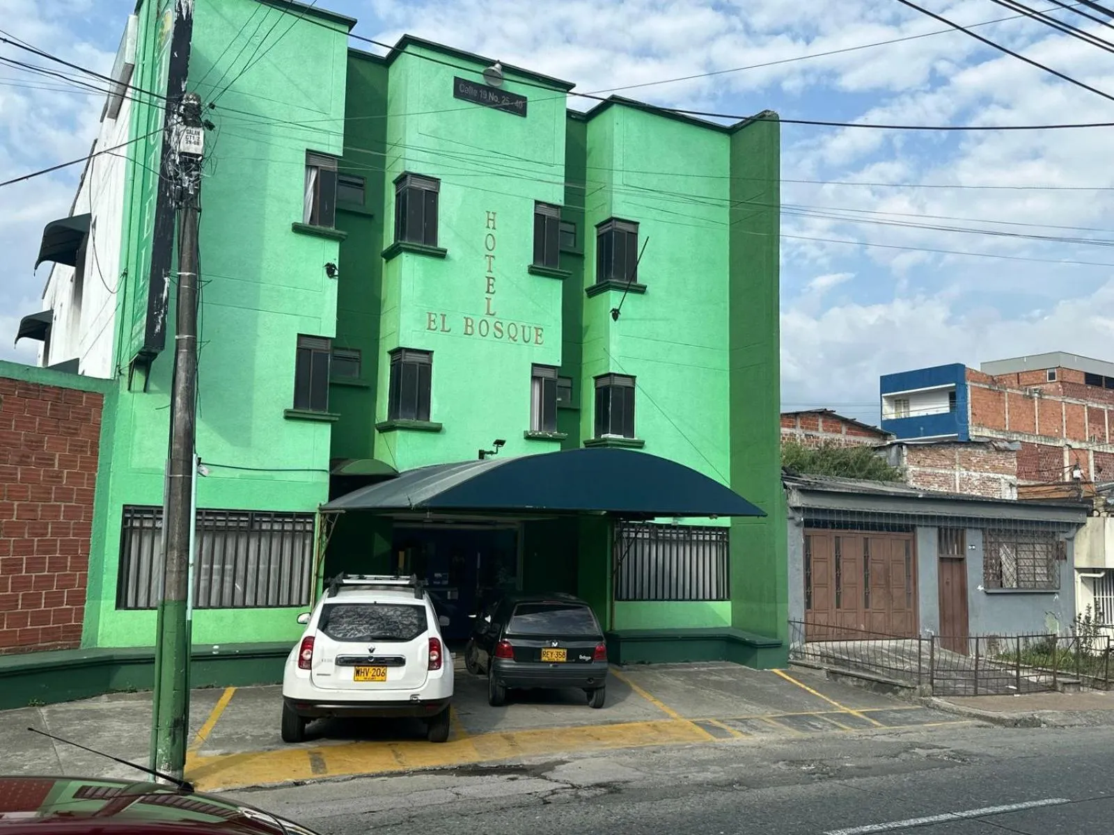 Facade/entrance in Hotel El Bosque