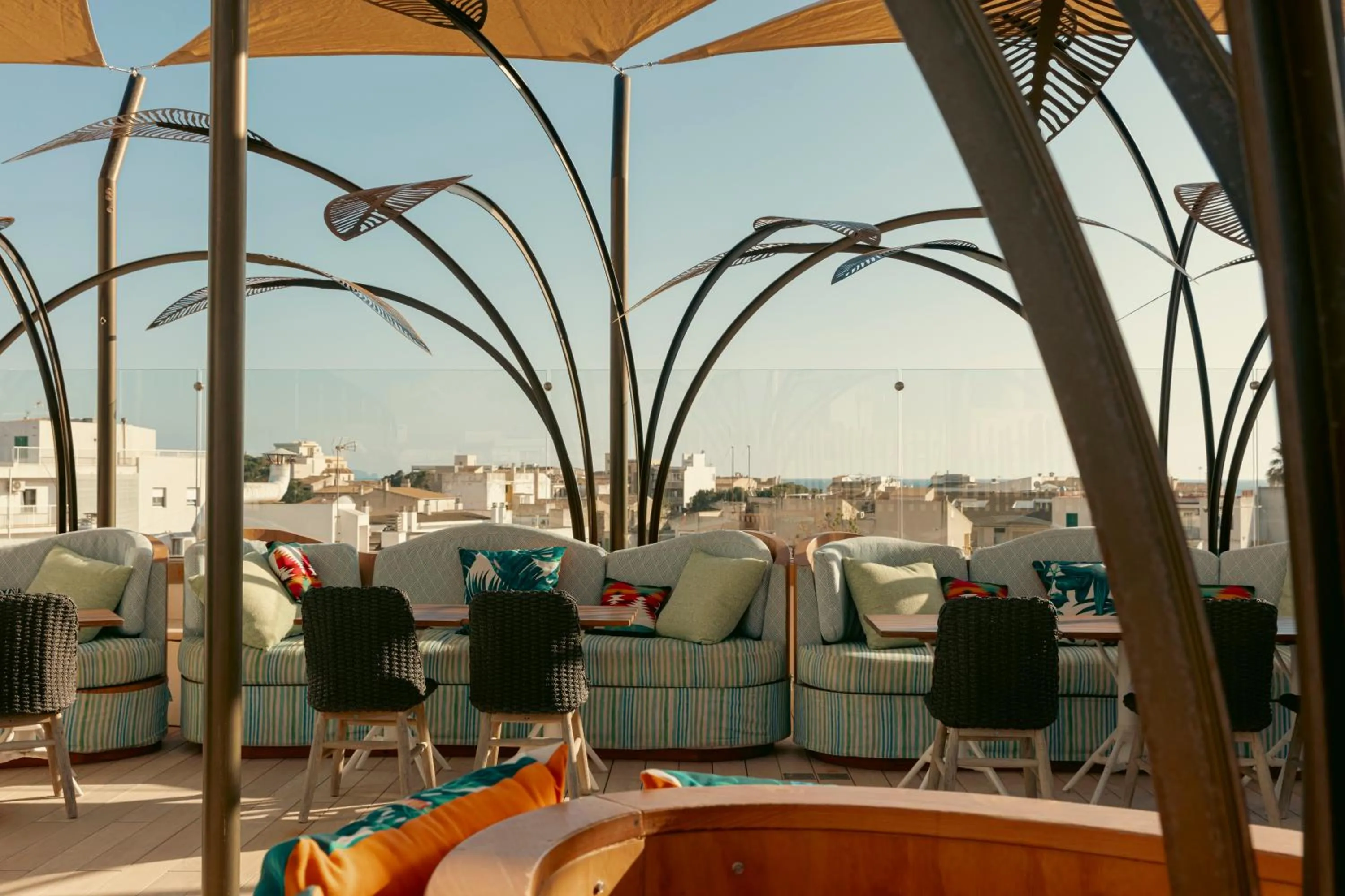 Restaurant/places to eat in Hotel Honucai