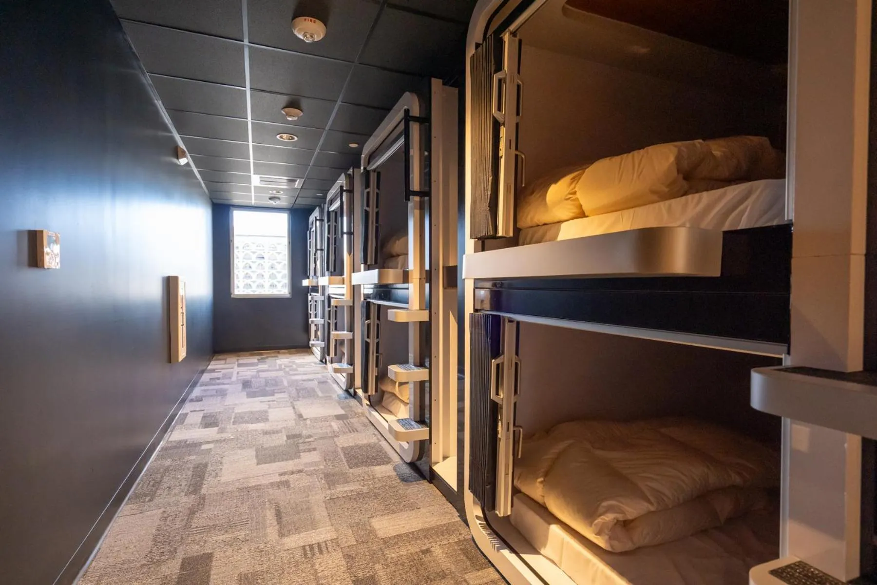 Bed in First Cabin International Hawaii