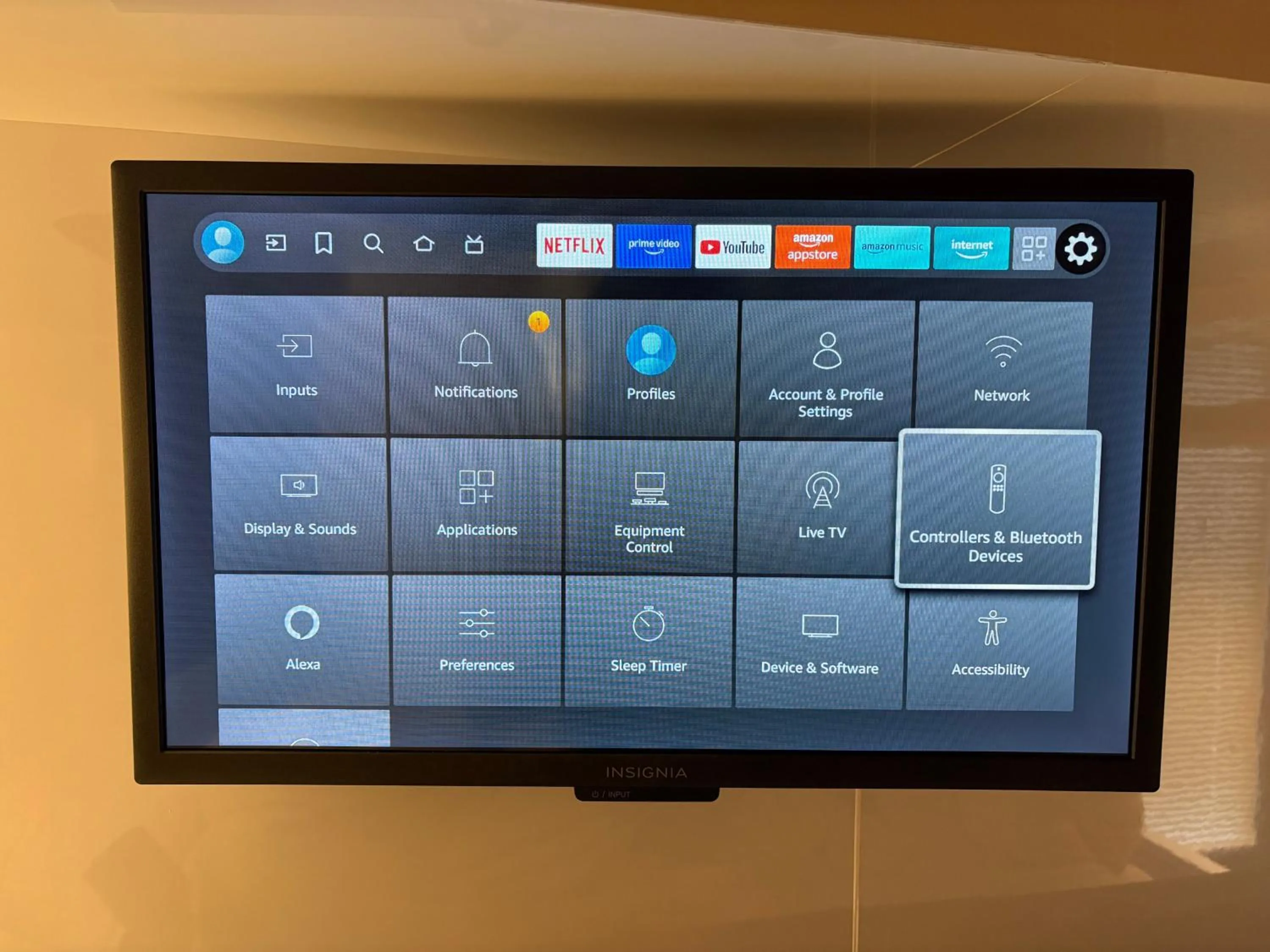 TV and multimedia in First Cabin International Hawaii