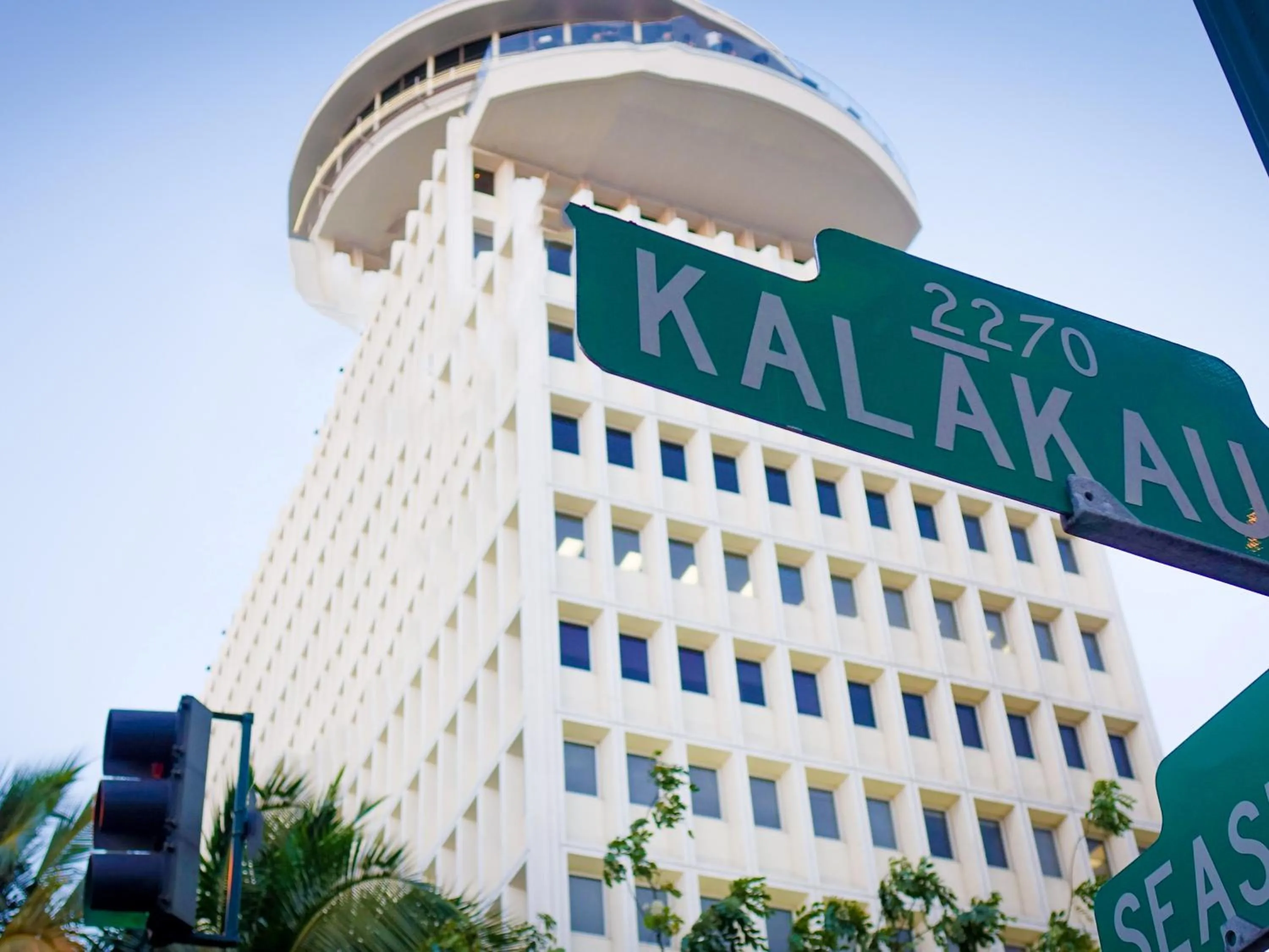 Property building in First Cabin International Hawaii