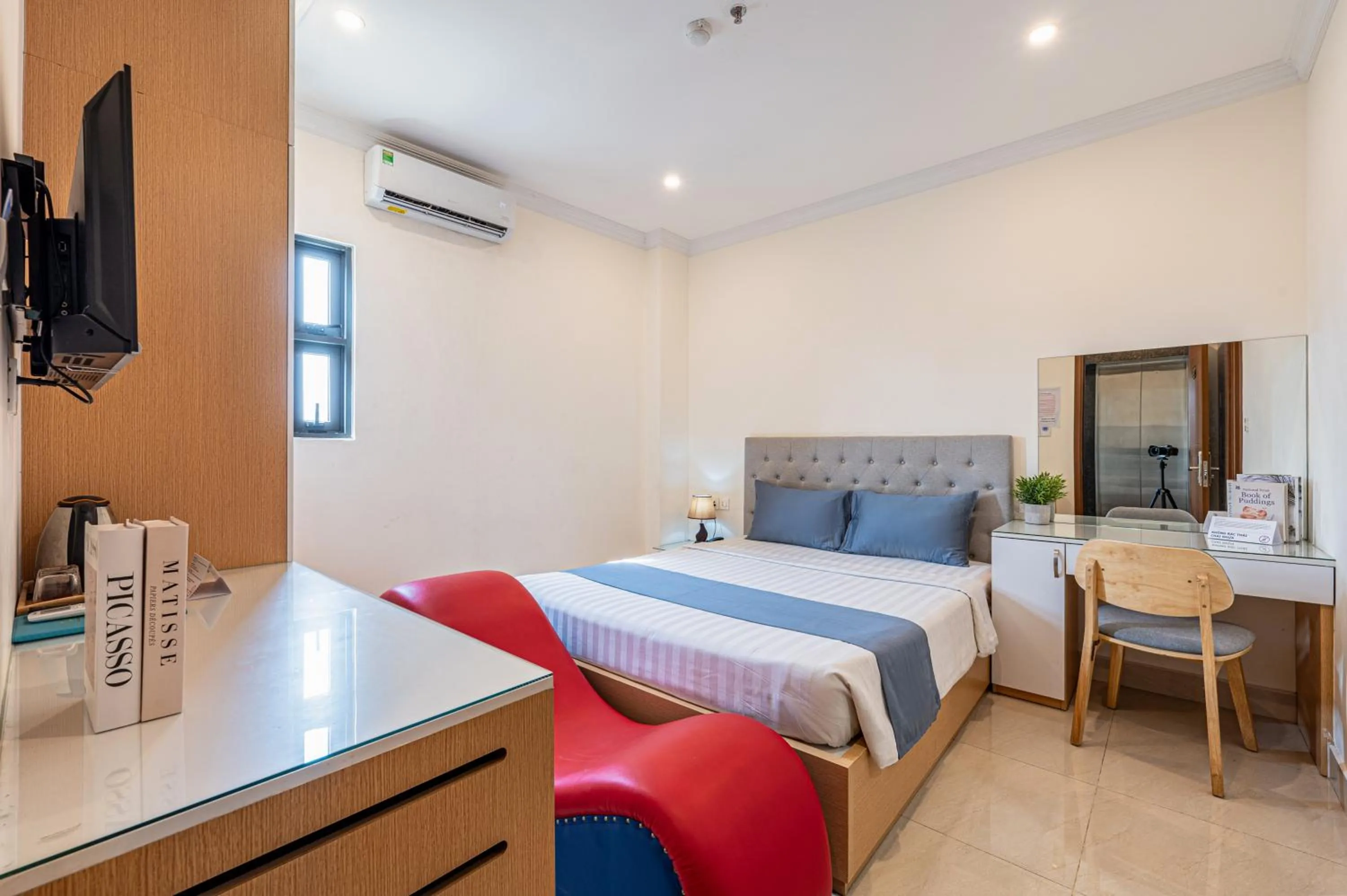 Bed in Cozrum - Love Hotel Trần Thị Nghỉ
