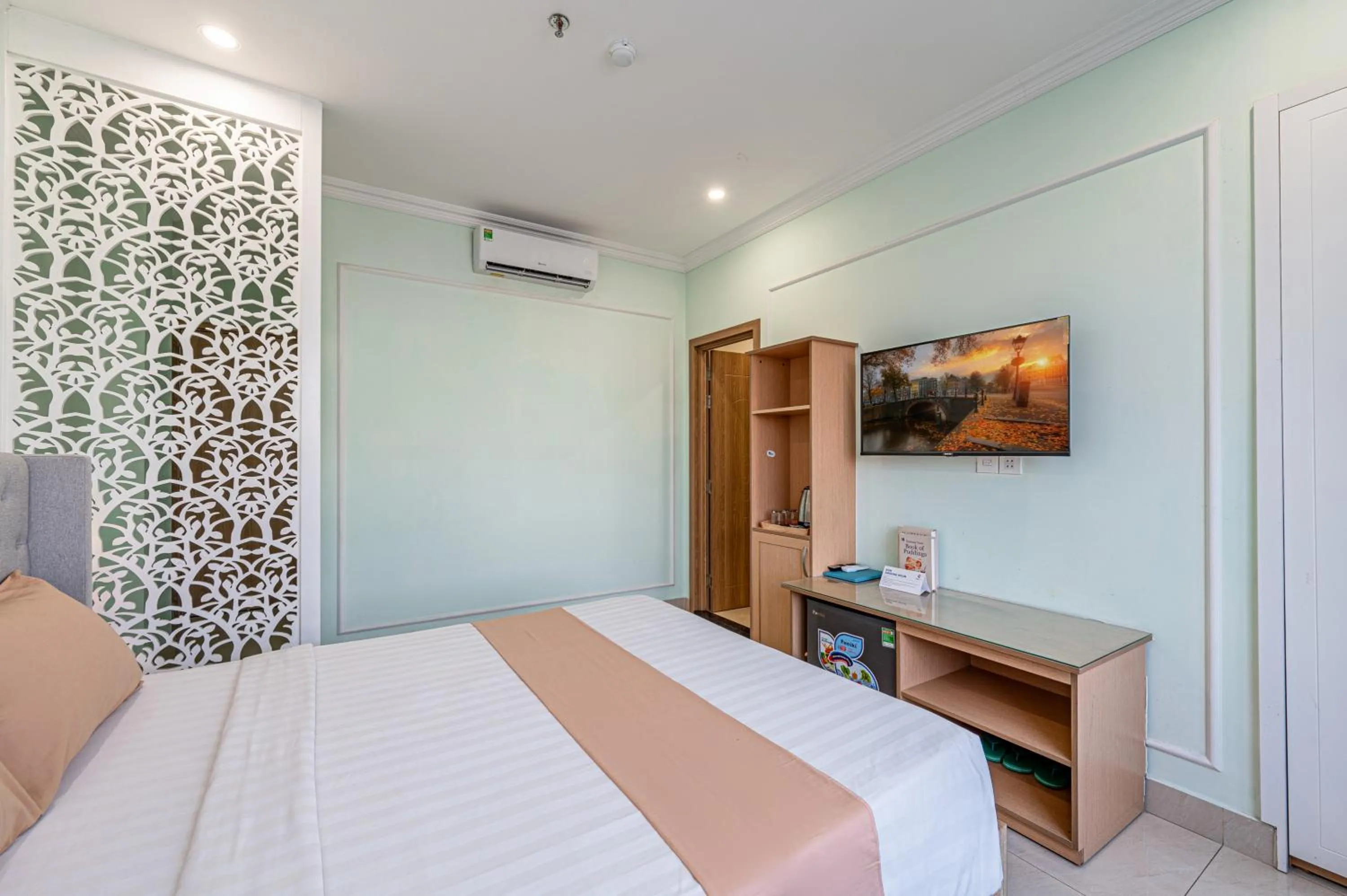 Bed in Cozrum - Love Hotel Trần Thị Nghỉ