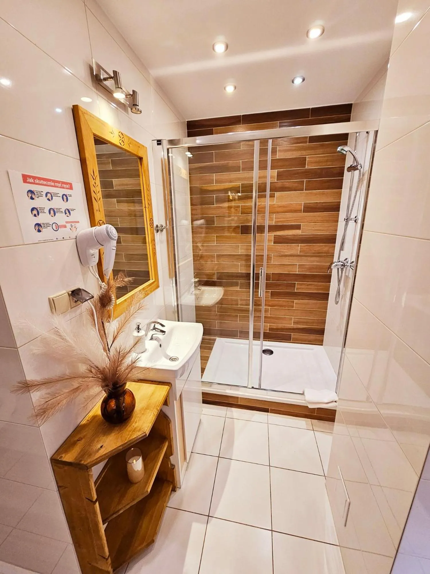 Shower in Willa Regina II Resort & SPA